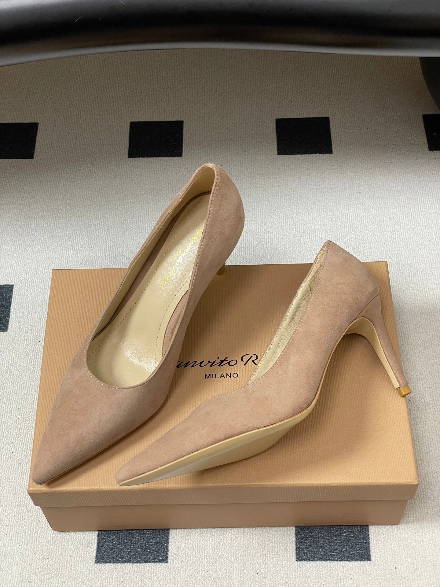 GIANVITO ROSSI 26S HIGH HEELS 85 MM IN NUDE SUEDE