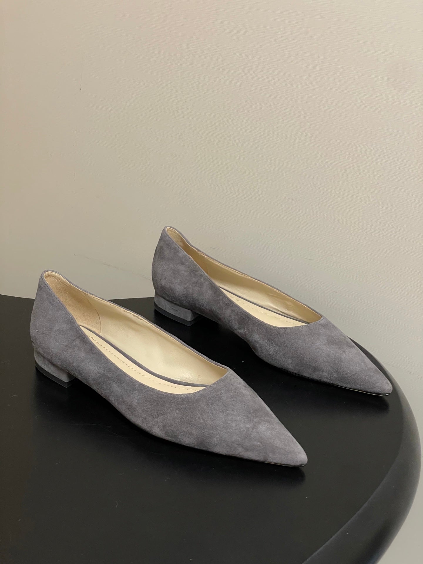 GIANVITO ROSSI 26S FLATS IN GREY SUEDE