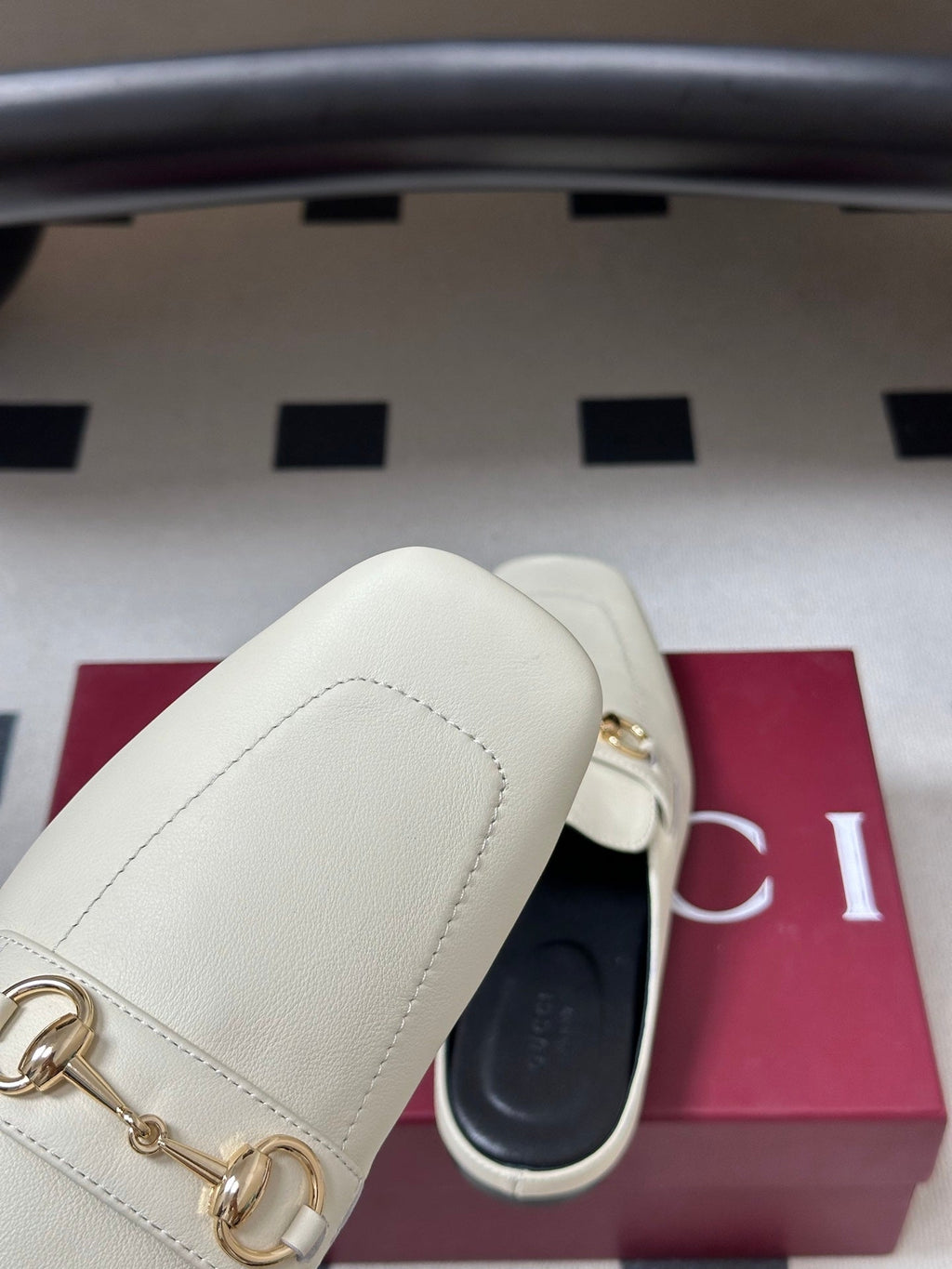 GUCCI 26S HORSEBIT LOAFER MULES IN WHITE CALFSKIN