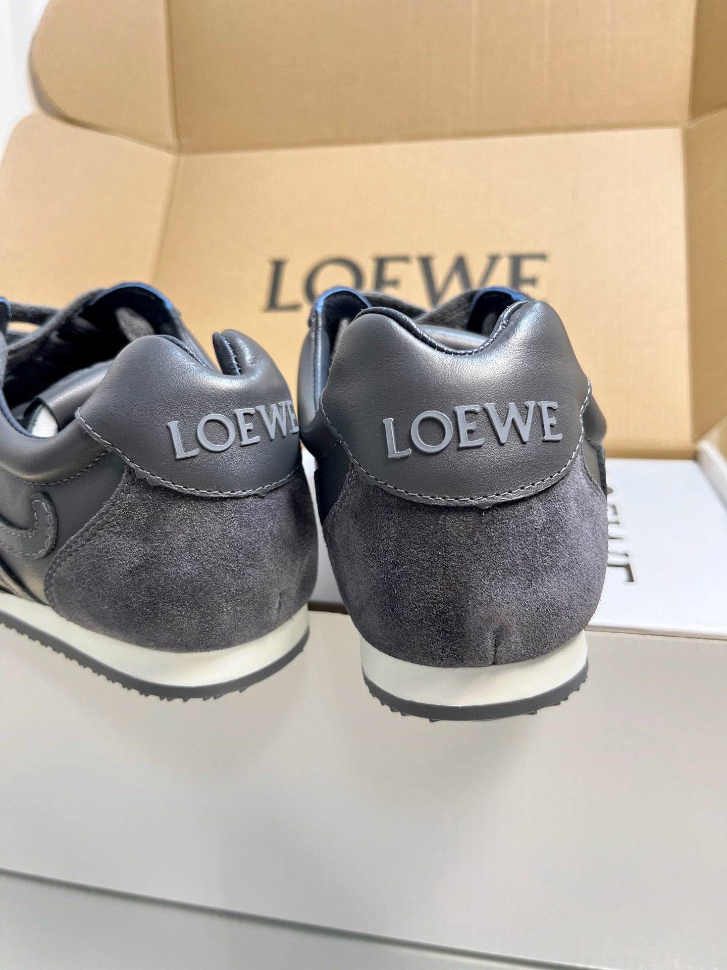LOEWE 26S RUNNER 2.0 SNEAKERS IN DARK GREY CALFSKIN AND SUEDE