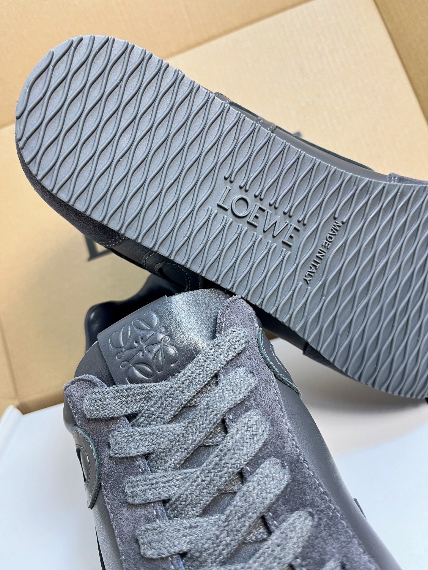 LOEWE 26S RUNNER 2.0 SNEAKERS IN DARK GREY CALFSKIN AND SUEDE