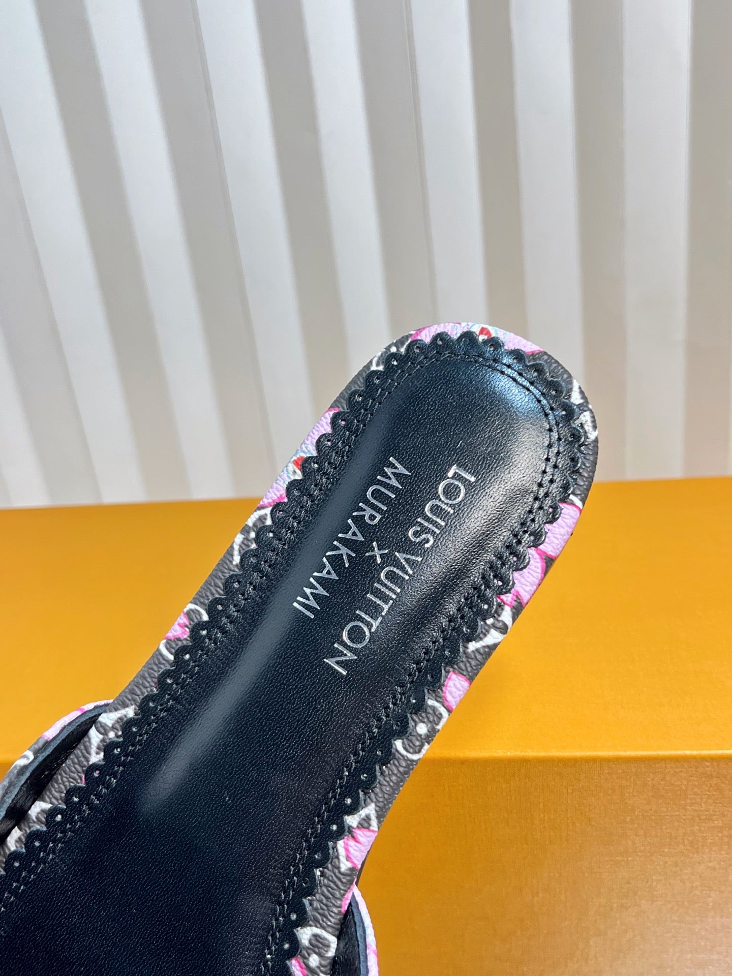 LV 26S FLAT MULES IN BLACK CALFSKIN CHERRY BLOSSOM MONOGRAM WITH BOW