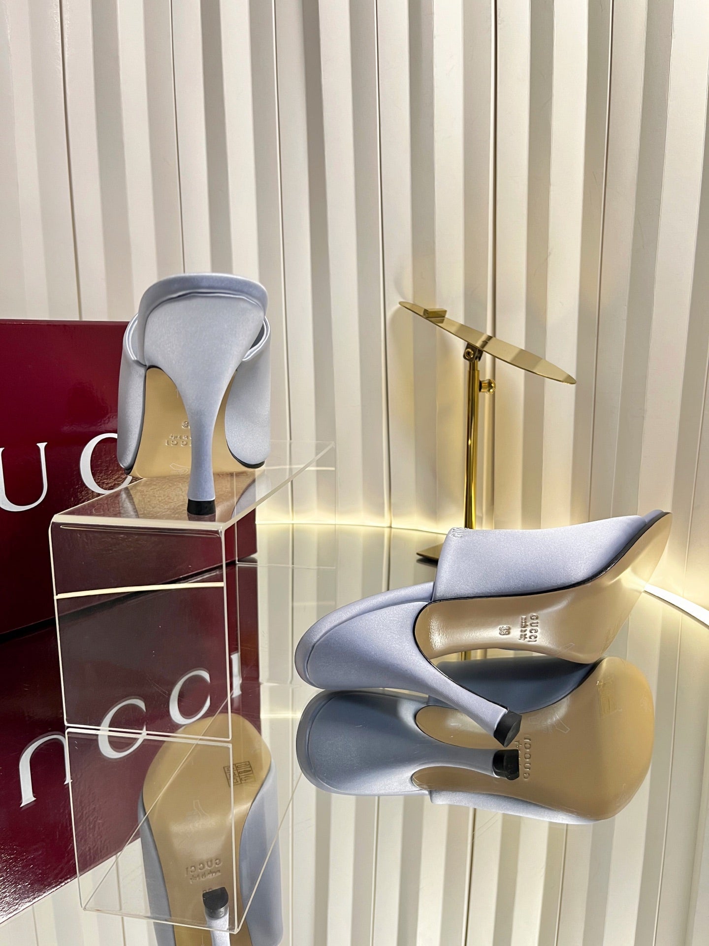 GUCCI 26S HIGH-HEELED SANDALS 100 MM IN GRAYISH BLUE SATIN