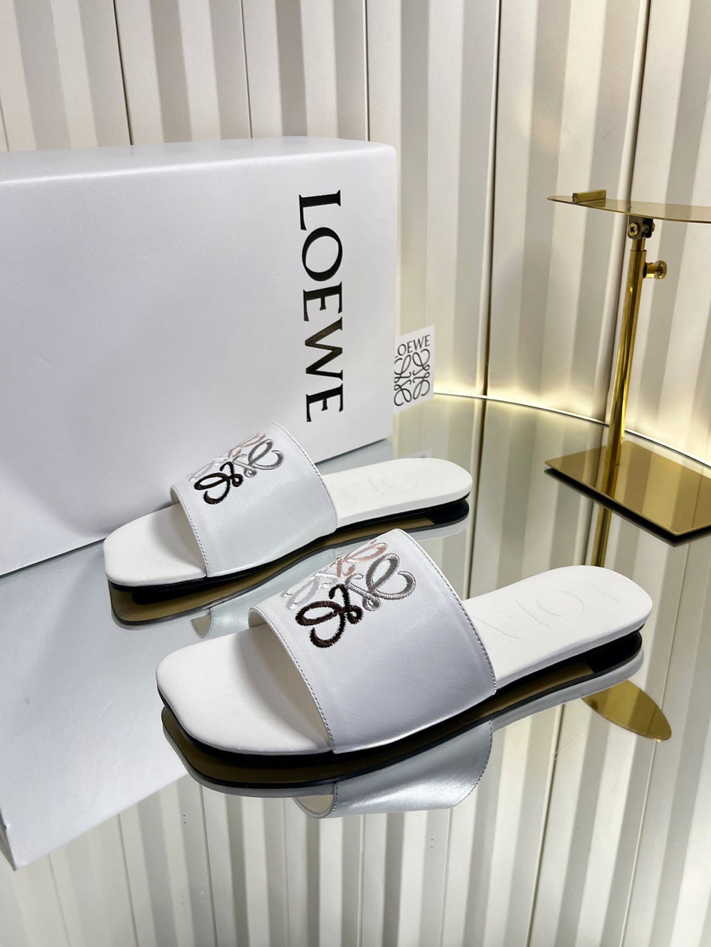 LOEWE 26S LOGO-EMBROIDERED SANDALS IN WHITE CALFSKIN