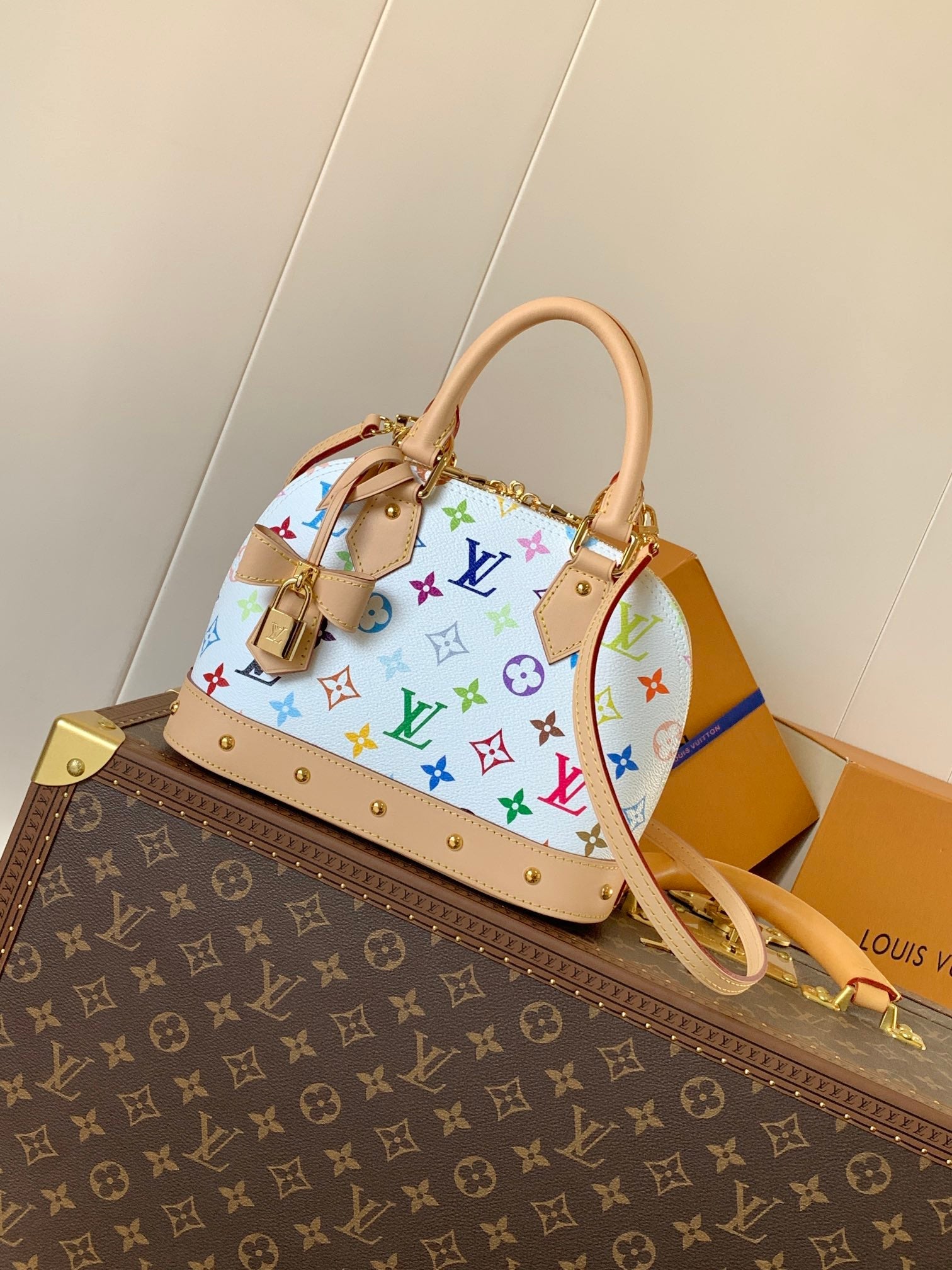 LV 26S ALMA BB BAG 23 IN WHITE MONOGRAM CANVAS