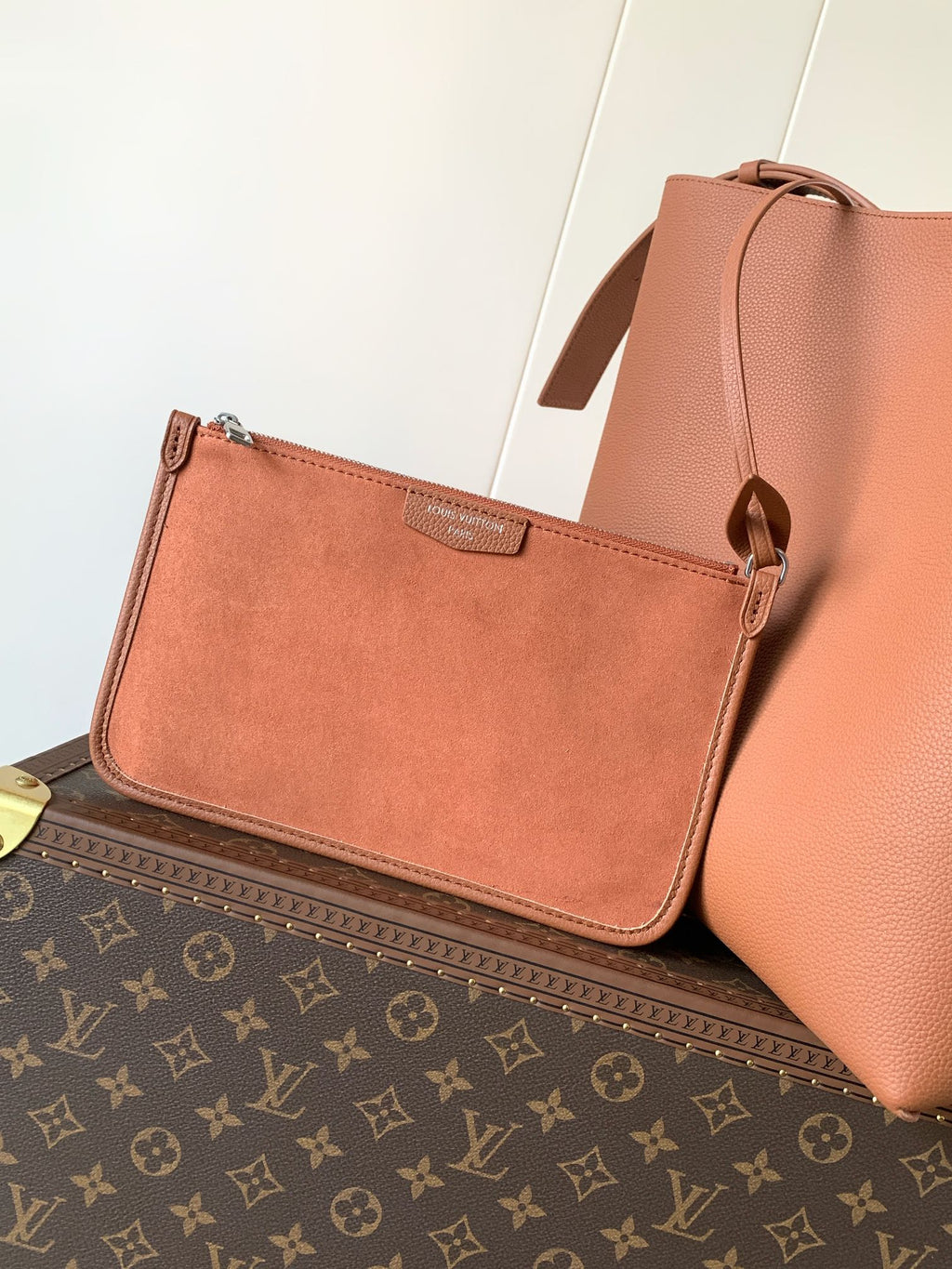 LV 26S VERSO HOBO BAG 33 IN BURNT ORANGE CALFSKIN
