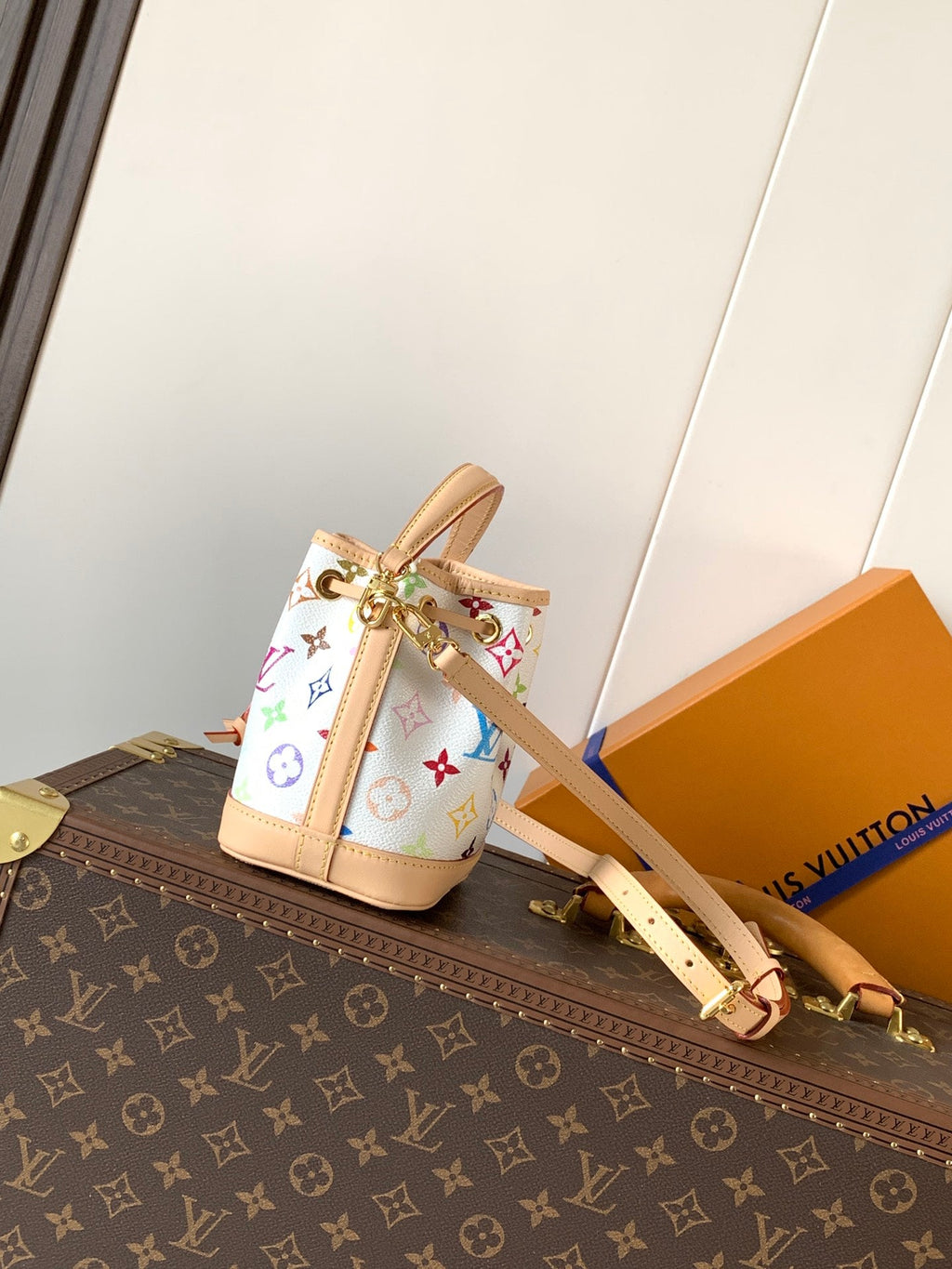 LV 26S NANO NOÉ 16 IN WHITE COATED CANVAS