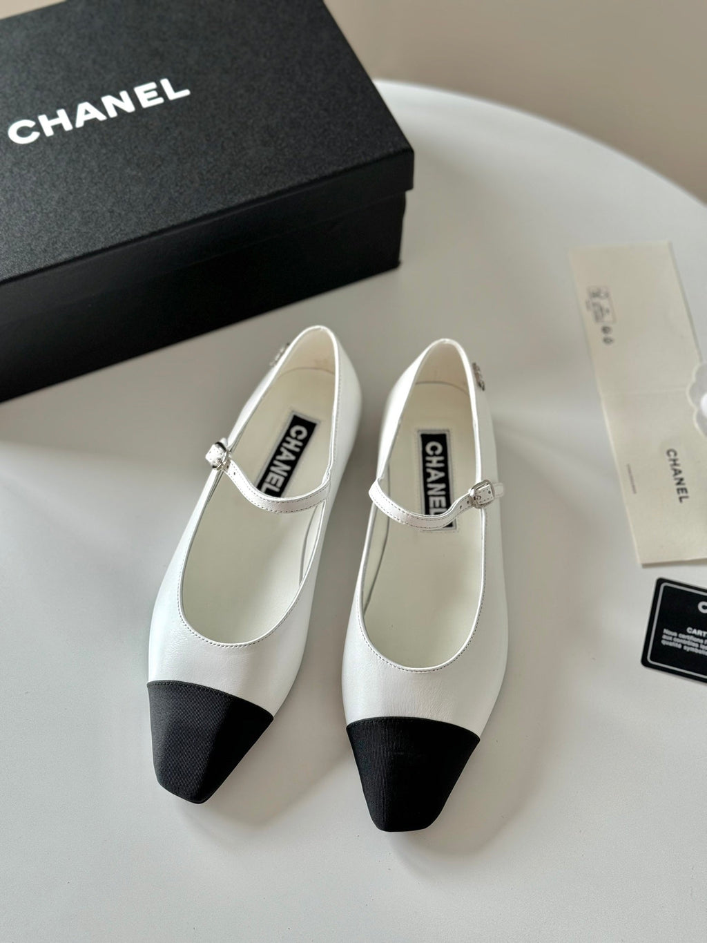 MARY JANE WHITE MIX BLACK CALFSKIN