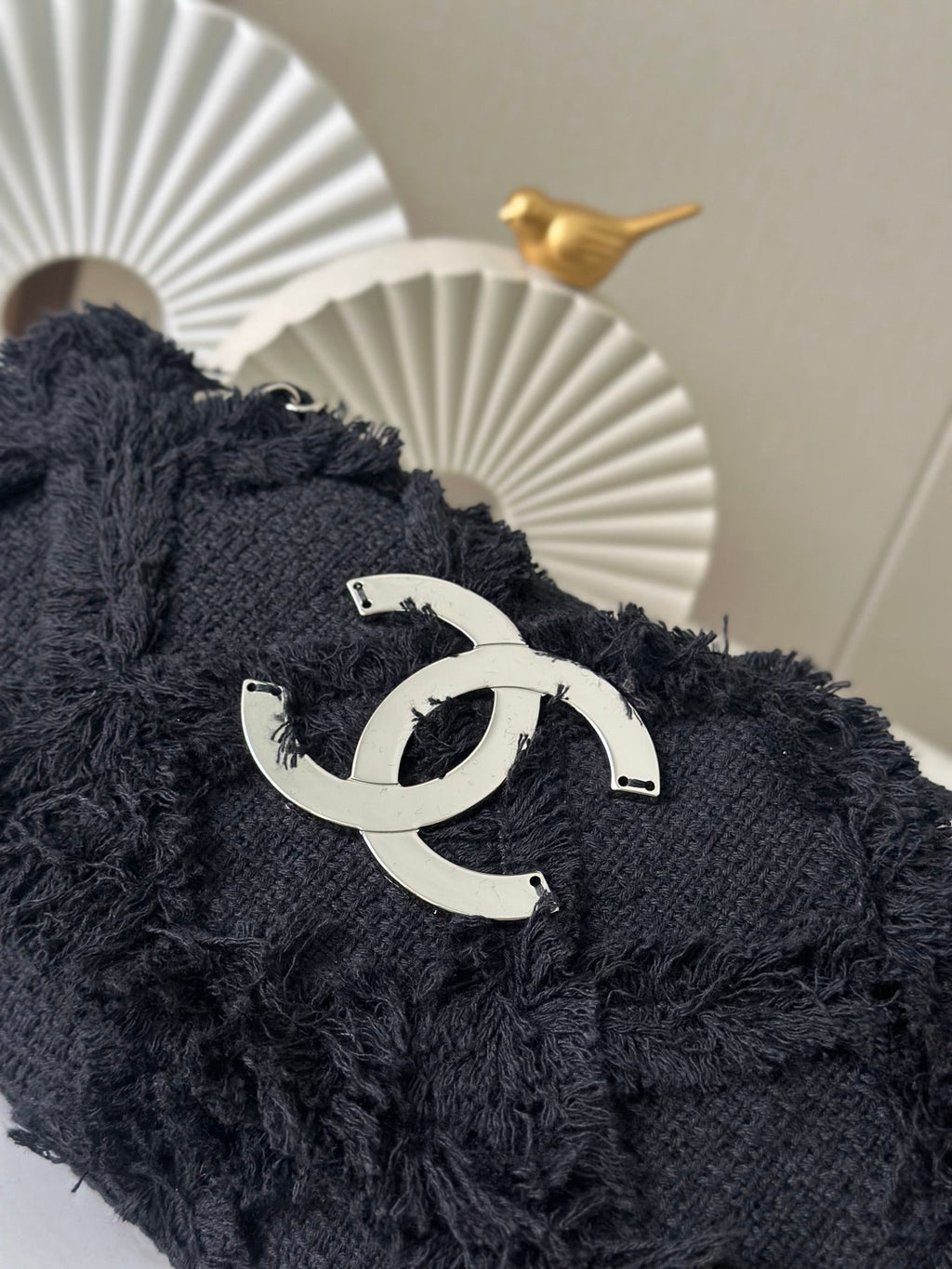 CHANEL 26S FLAP BAG 27 IN BLACK TWEED