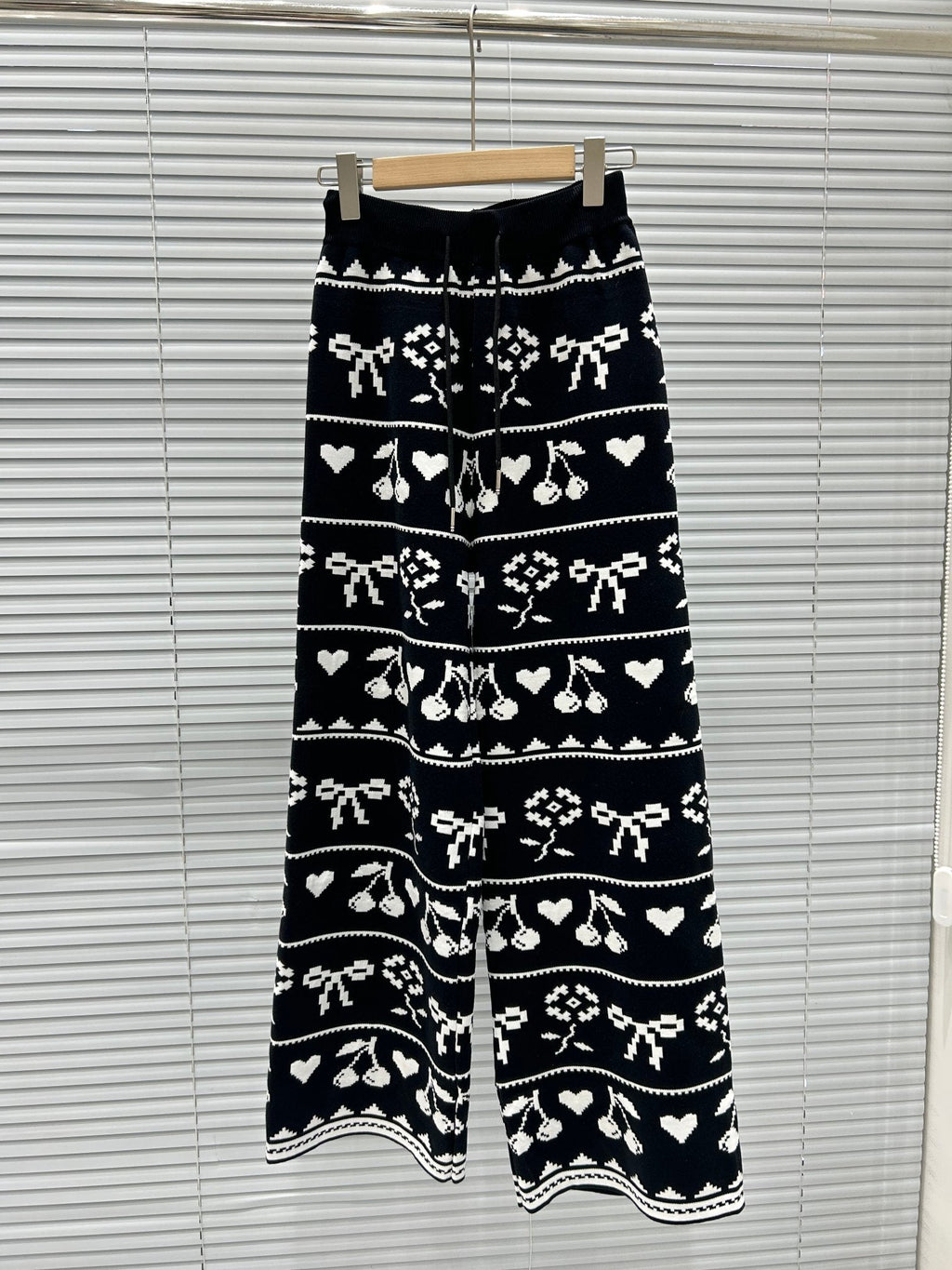 TOP AND STRAIGHT-LEG PANTS SET 25232