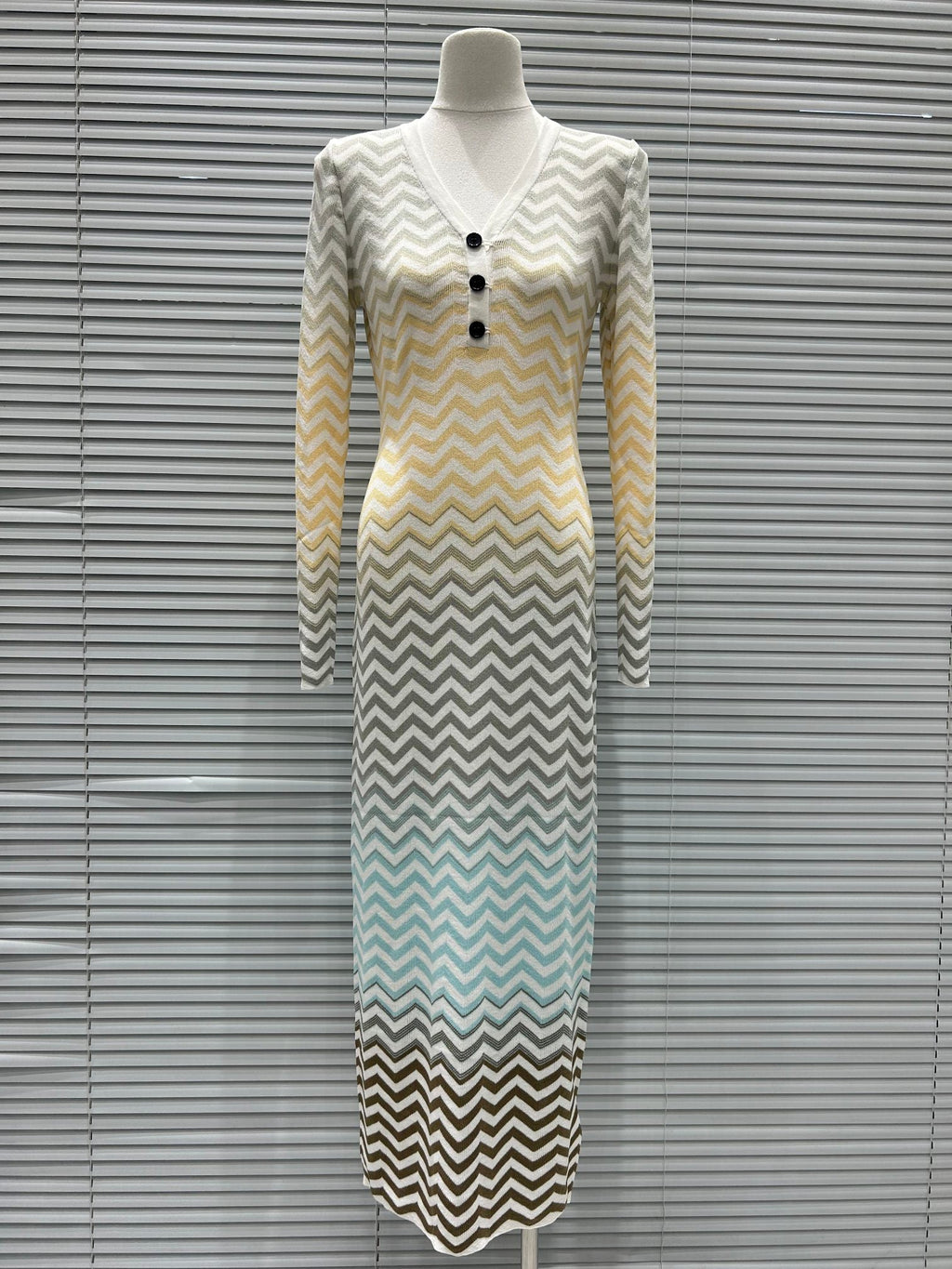 DRESS 25260 STYLE 2