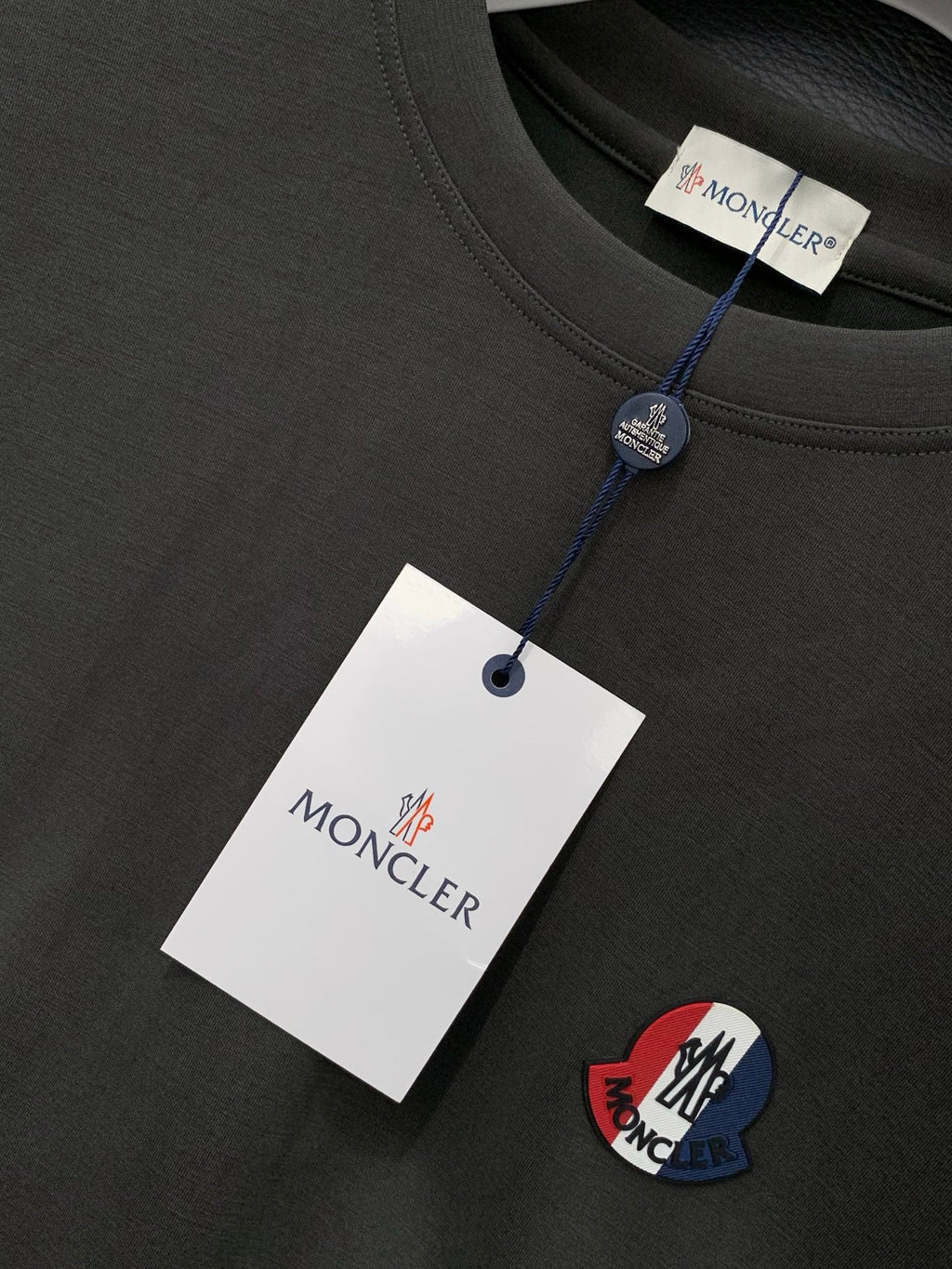 MONCLER 26S SHORT SLEEVE SET 561