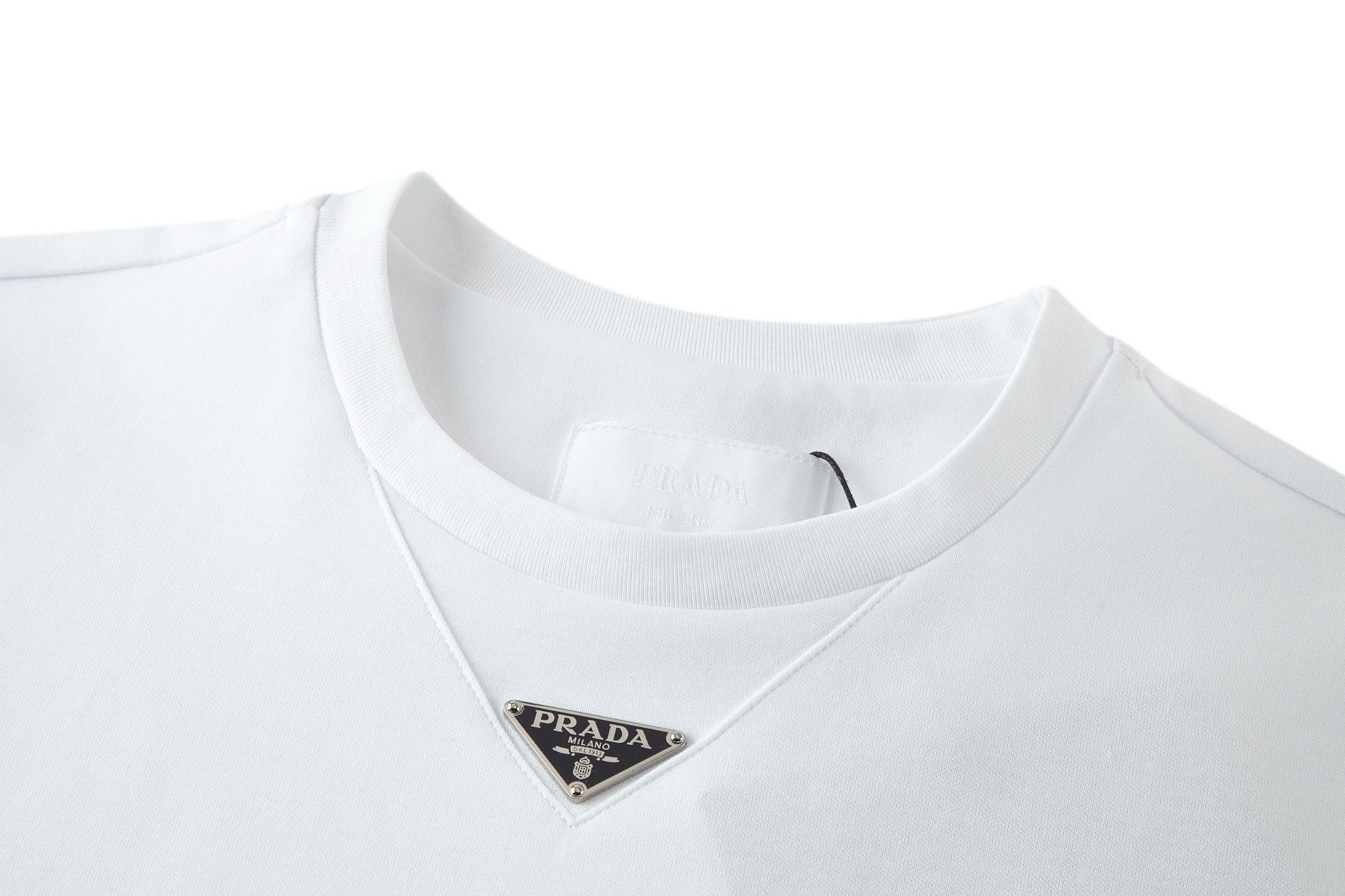 PRADA 26S SHORT SLEEVE T-SHIRT 696