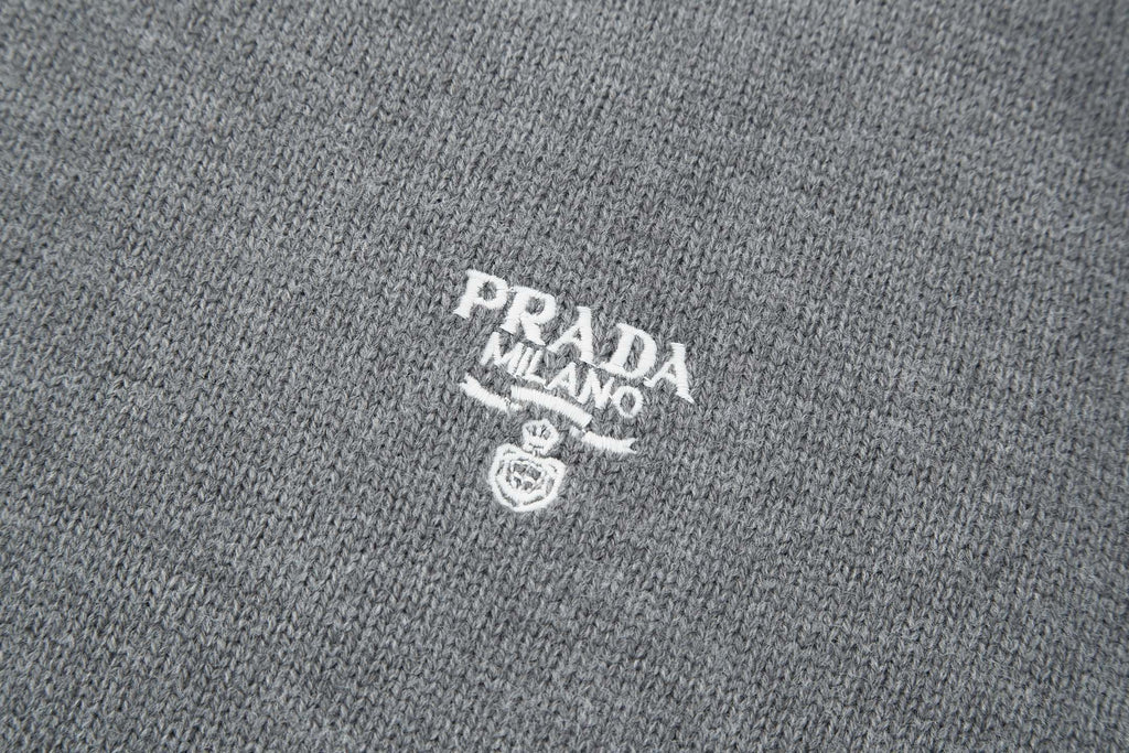 PRADA 25S PULLOVER SWEATER 250