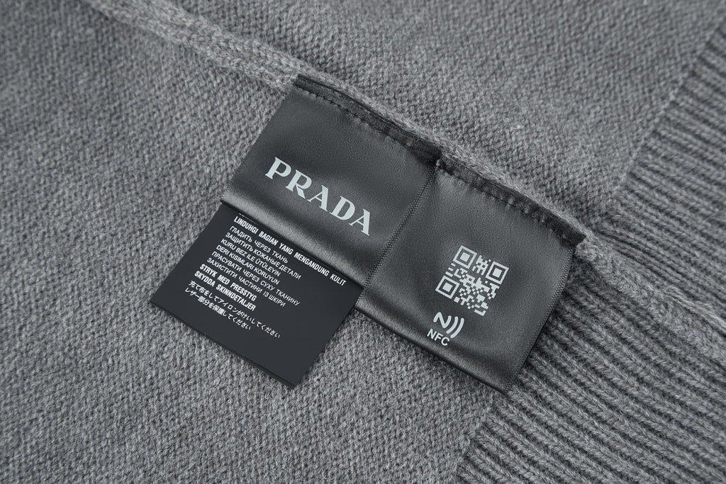 PRADA 25S PULLOVER SWEATER 250