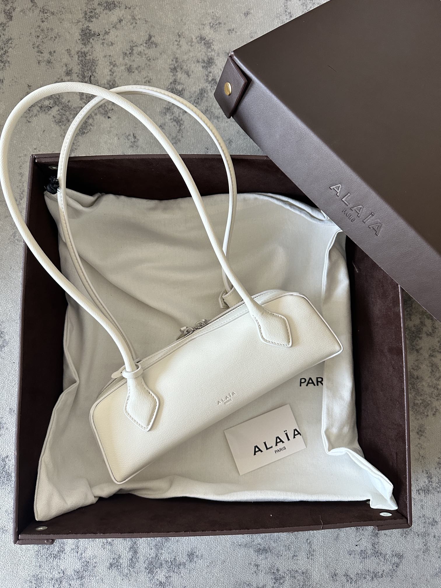 LE TECKEL SMALL BAG 27 IN WHITE GOATSKIN