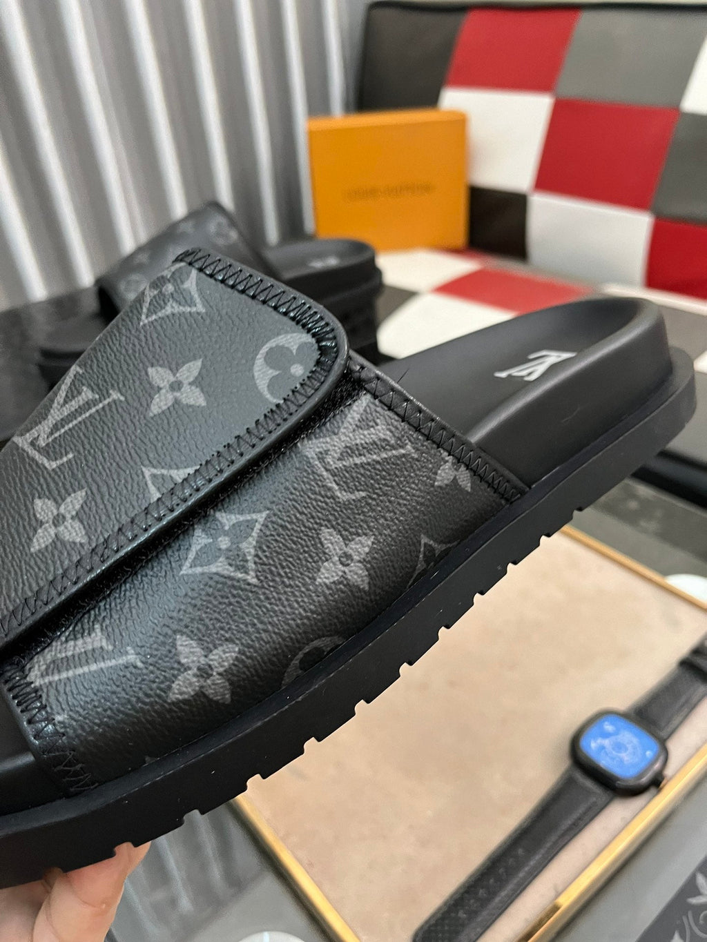 WATERFRONT MULE IN BLACK MONOGRAM RUBBER