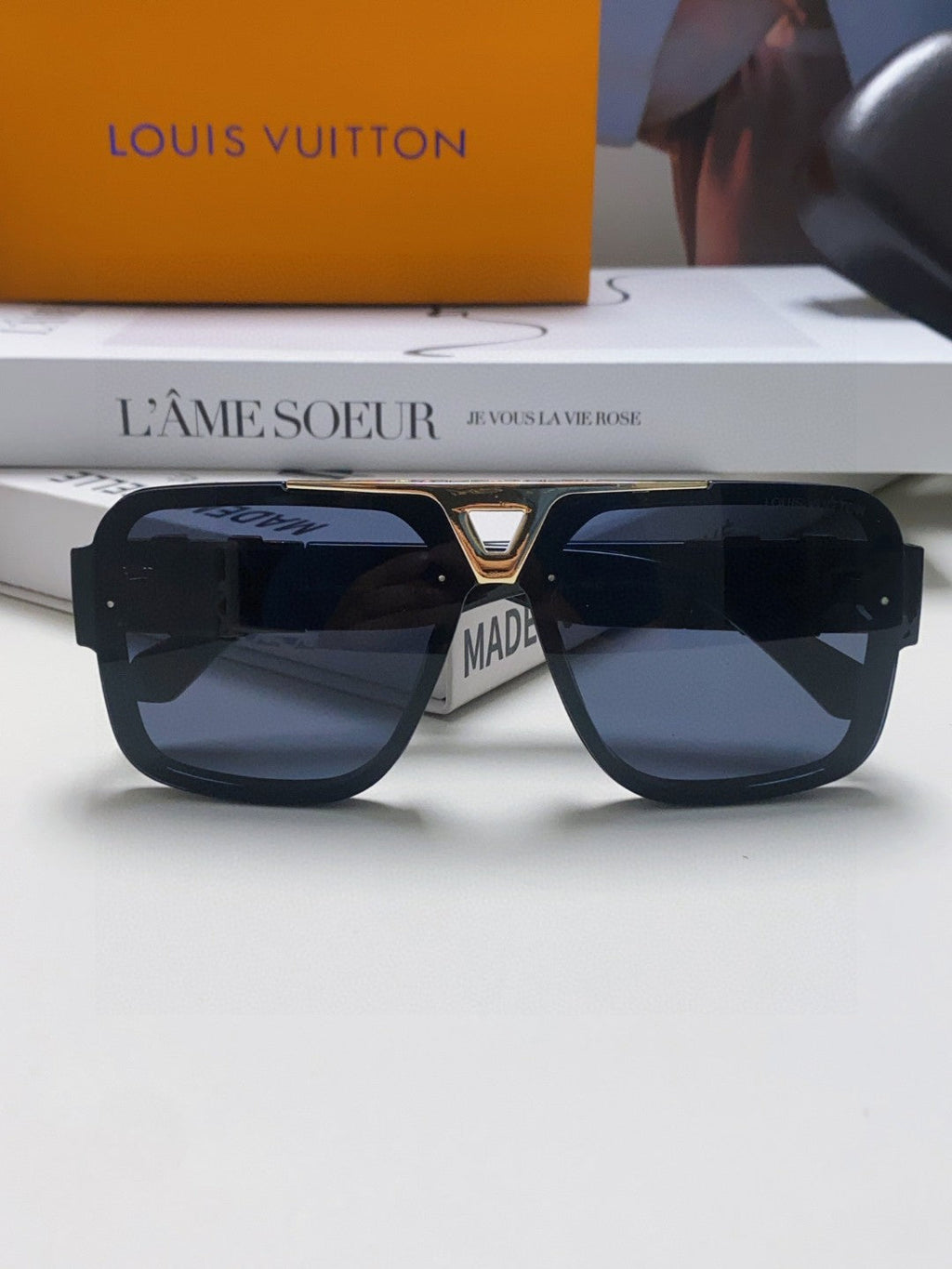 EVIDENCE SUNGLASSES 574719 IN BLACK ACETATE