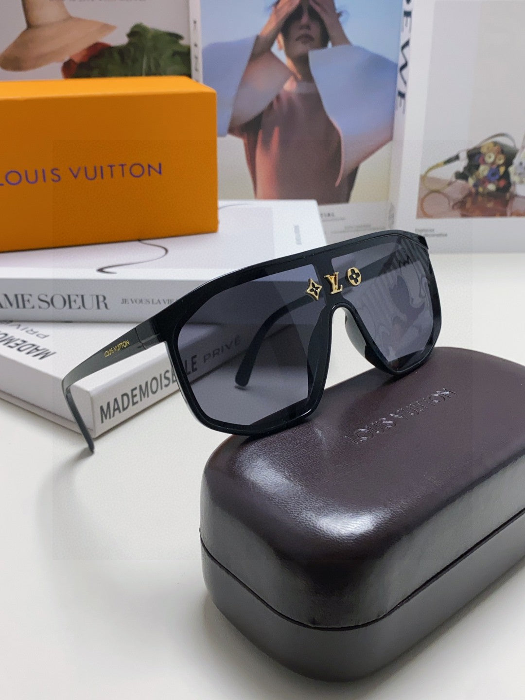 WAIMEA SUNGLASSES 570270 IN BLACK ACETATE