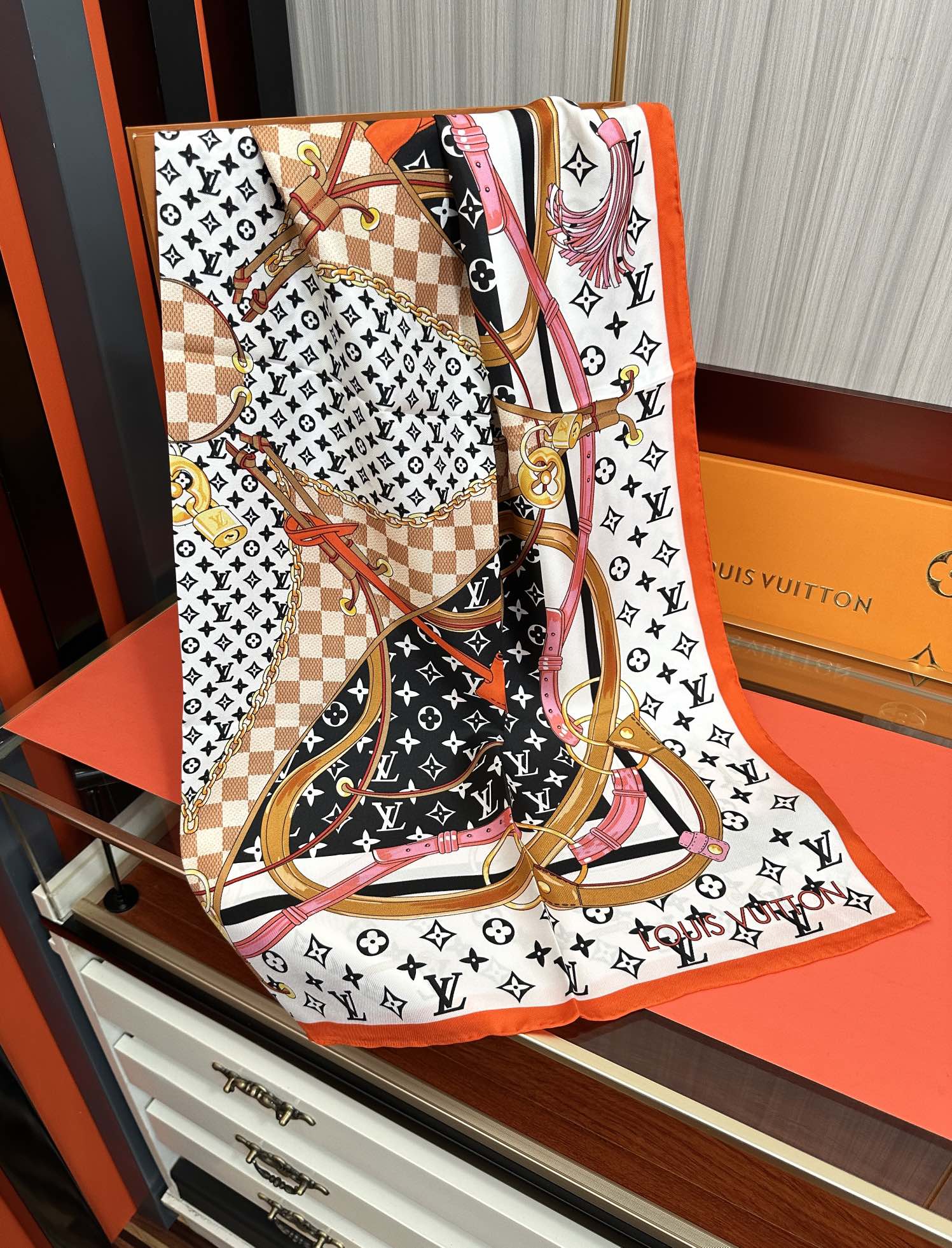 LV SCARF 90 CM IN SILK 729071