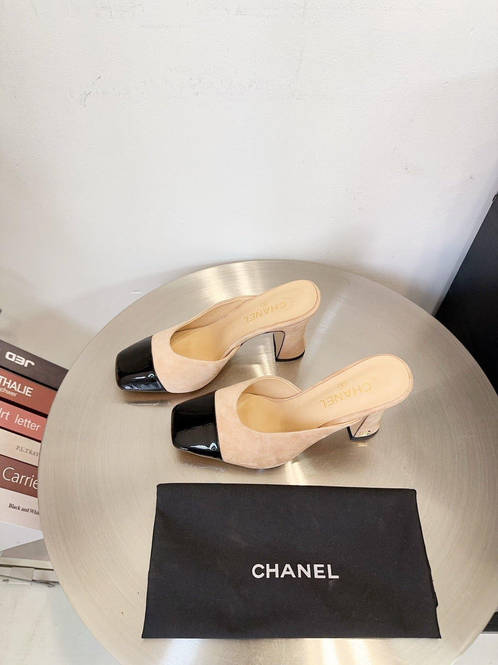 CHANEL MULES IN BLACK AND BEIGE SUEDE