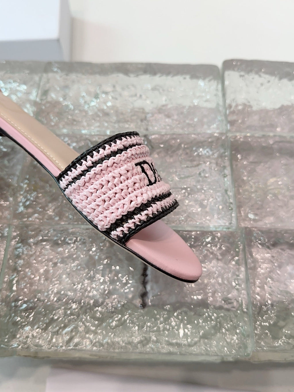 DIOR 26S WOVEN-STRAP SANDALS IN LIGHT PINK CALFSKIN