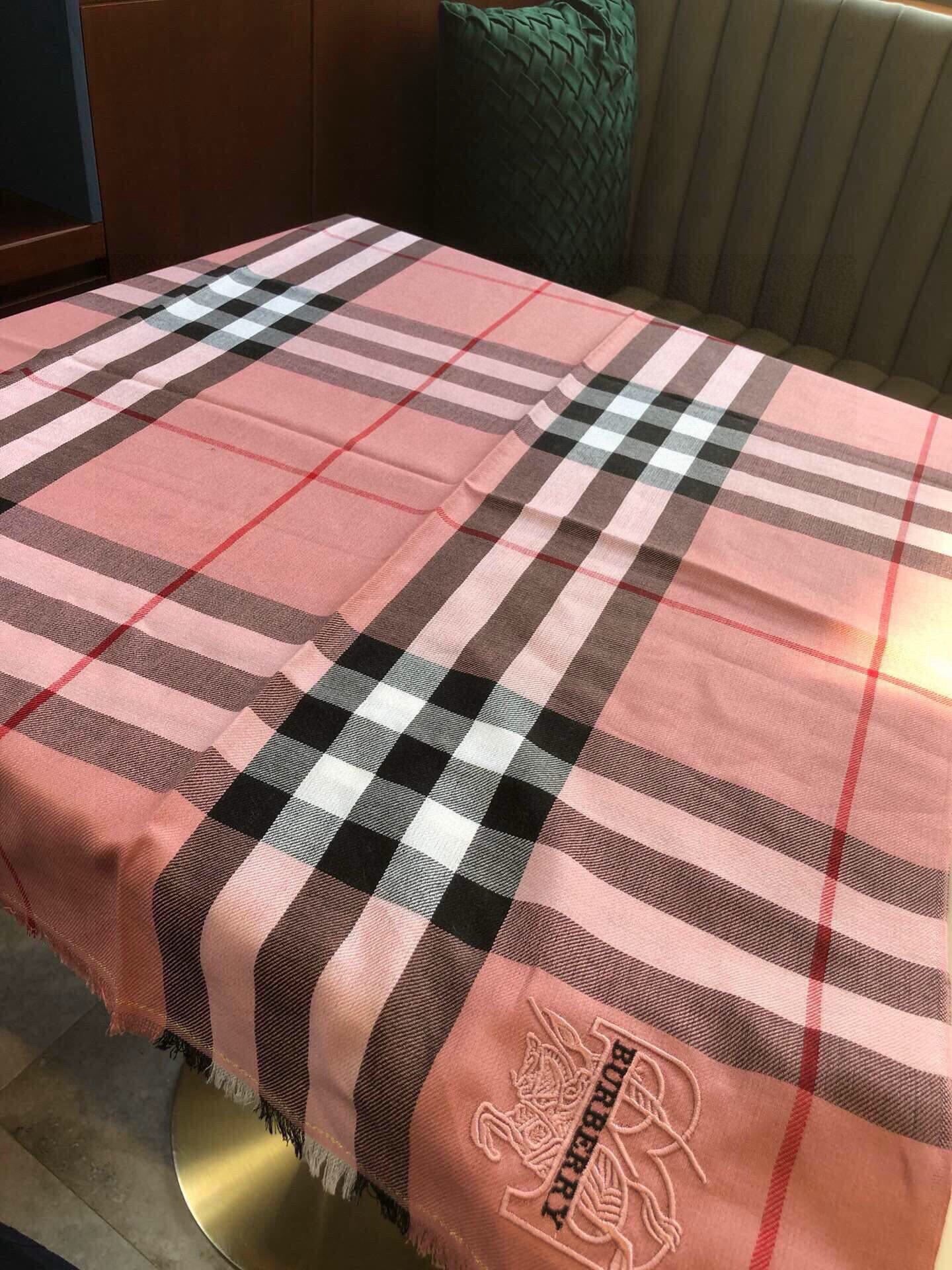 BURBERRY 26S SCARF 200CM IN CASHMERE 215174