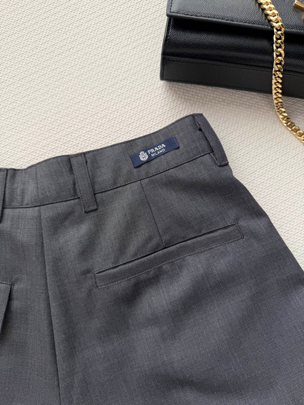 PRADA 26S SHORTS 760