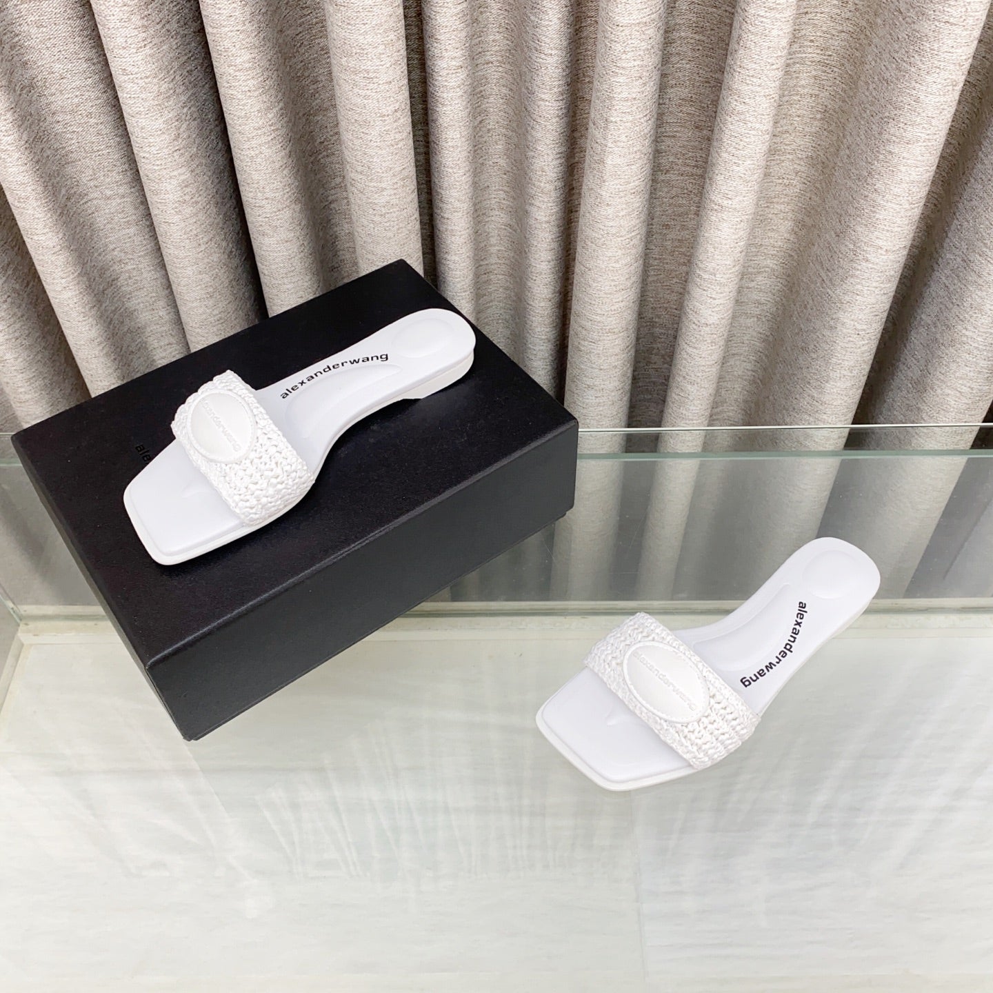 VY SLIDE SANDAL IN WHITE WOVEN RAFFIA STRAP AND CALFSKIN