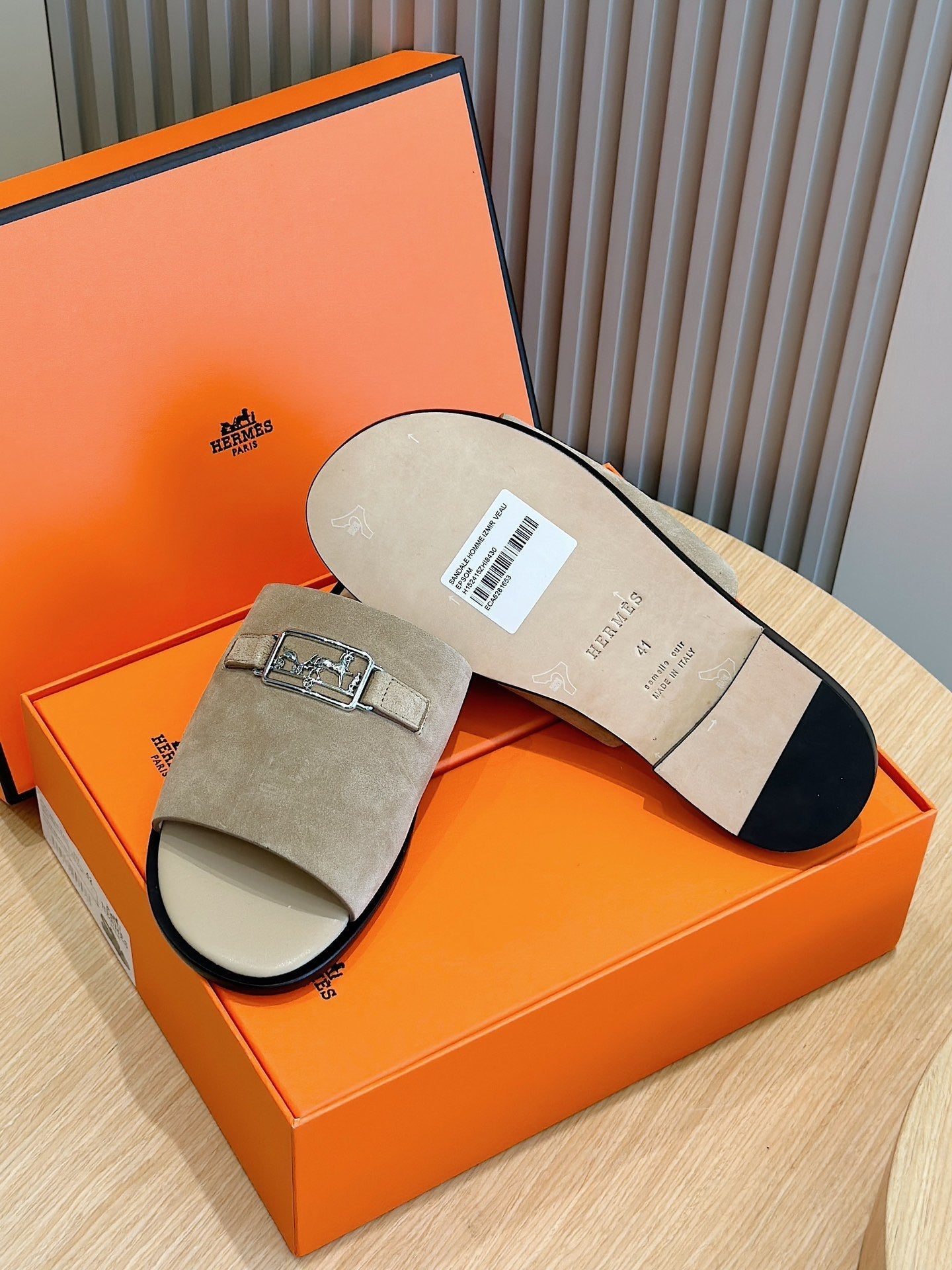 HM SILVER BUCKLE SLIPPERS LIGHT BROWN SUEDE