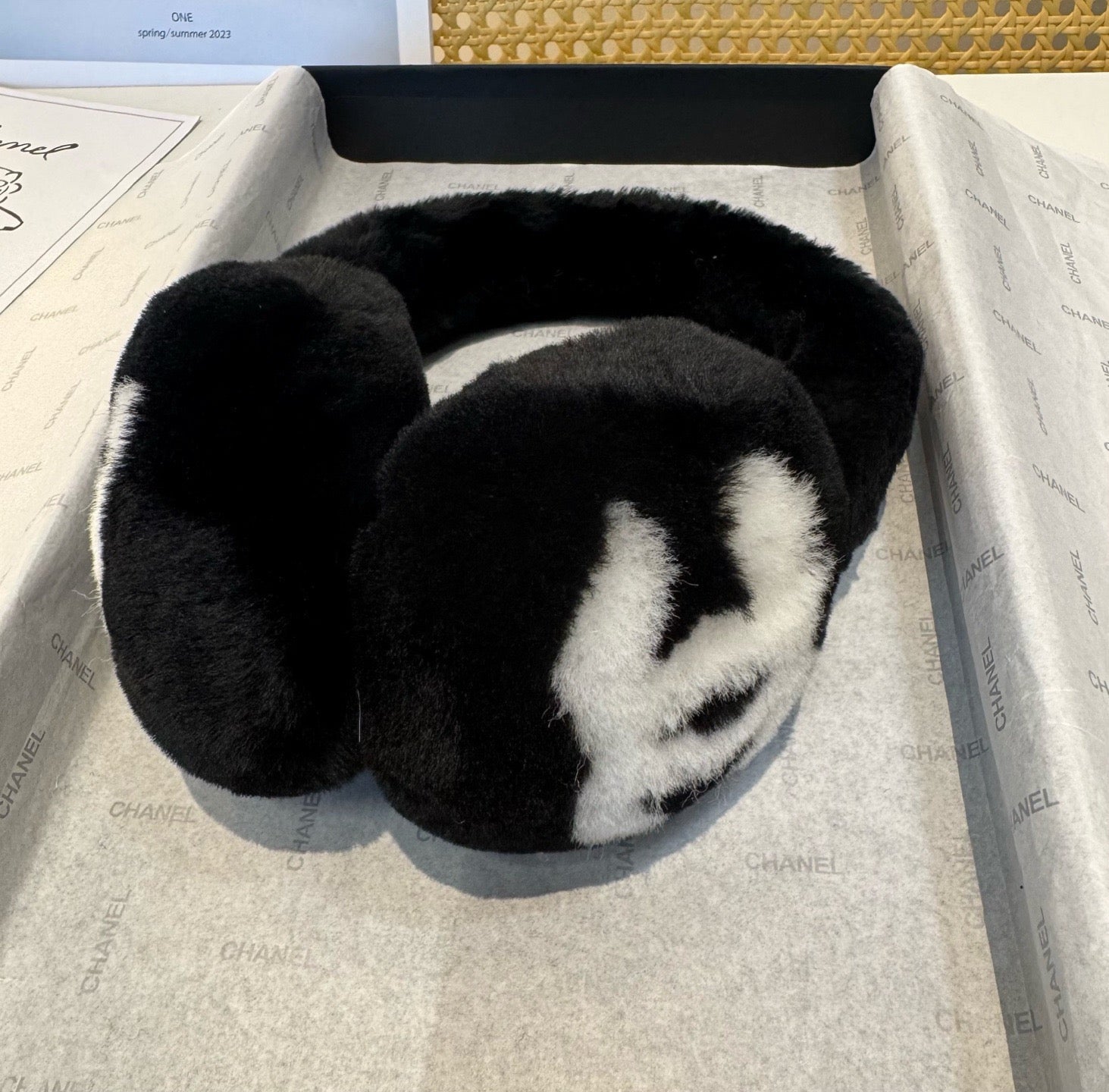 CHANEL 25S SKI EARMUFFS 928815