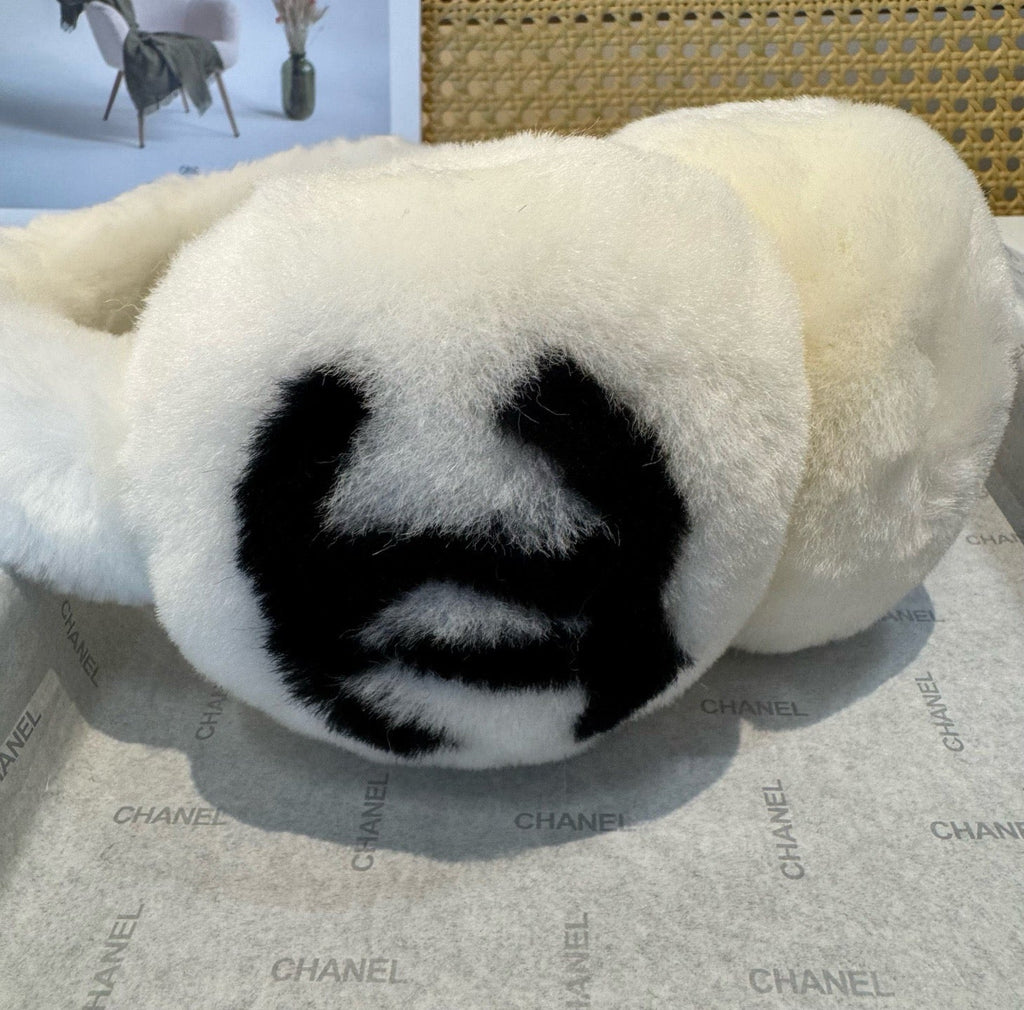 CHANEL 25S SKI EARMUFFS 928817