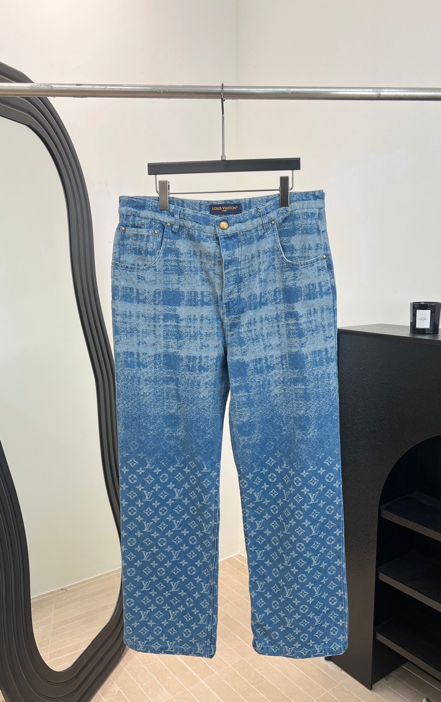 LV 26S JEANS STYLE 215