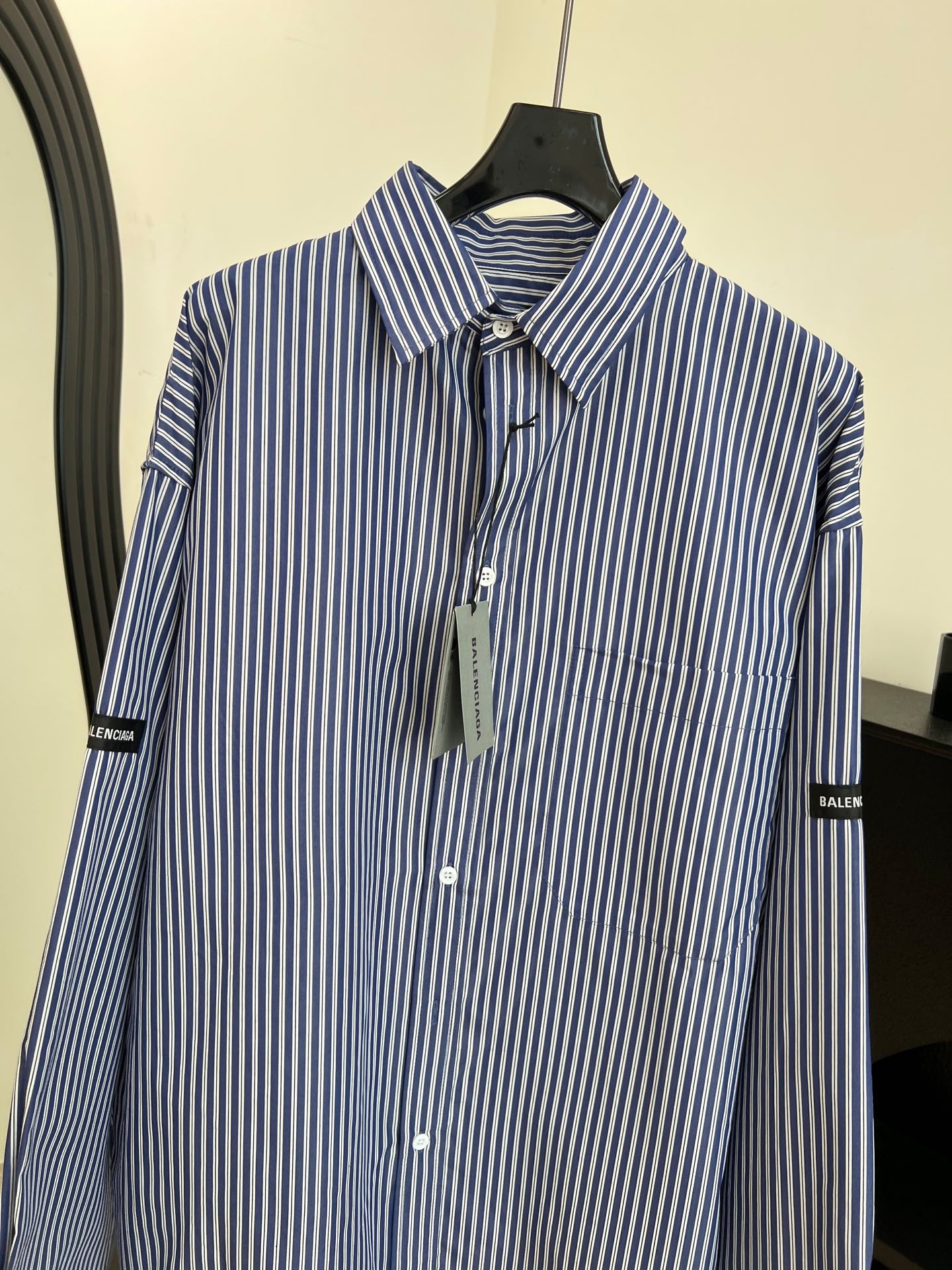 BALENCIAGA 26S STRIPED SHIRT 021
