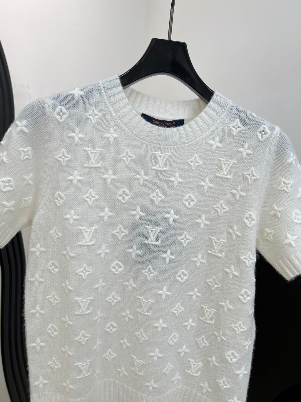 LV 26S SHORT-SLEEVED SWEATER STYLE 186