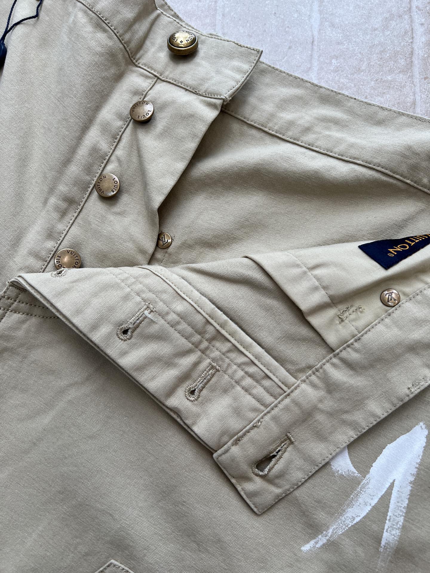 LV 26S STRAIGHT-LEG CARGO PANTS STYLE 223