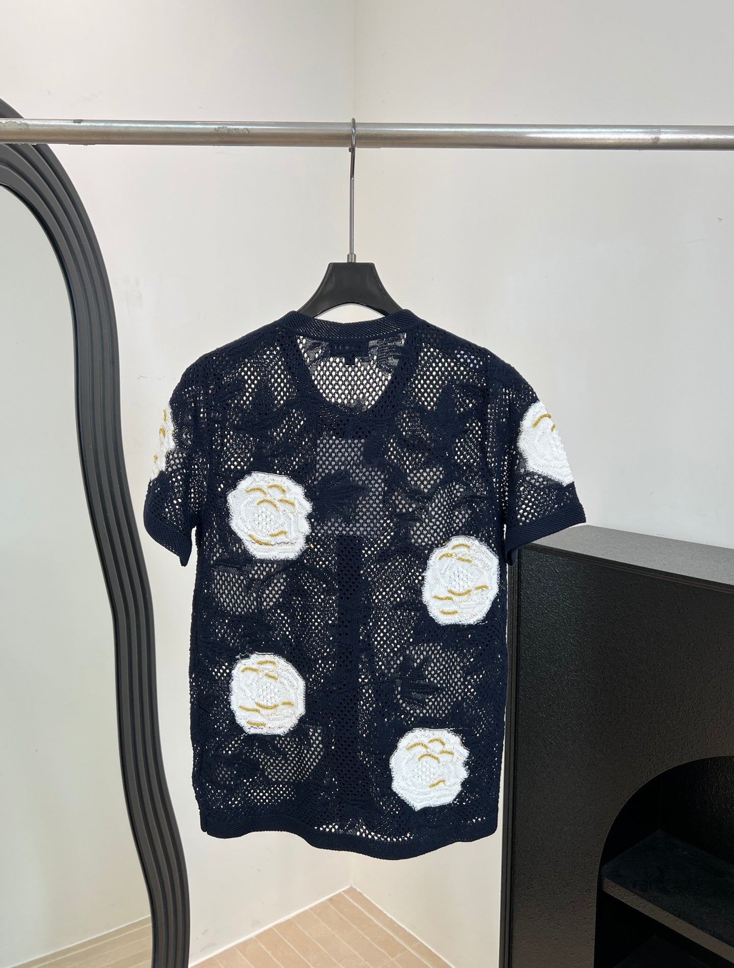 CHANEL 26S BUTTON-UP SHORT-SLEEVE KNIT TOP STYLE 1158