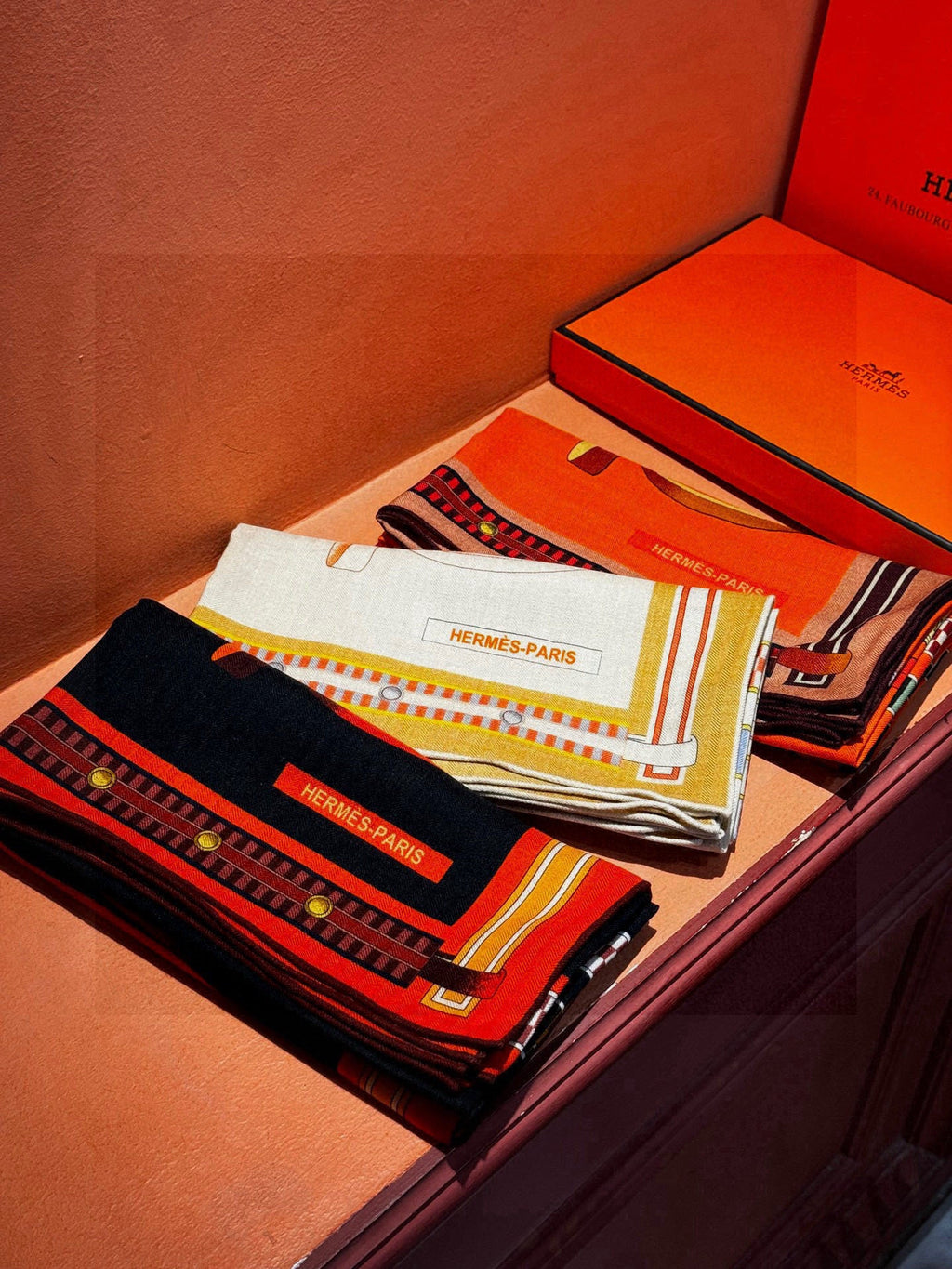 HERMES 25S SCARF 140 IN SILK AND CASHMERE 735808