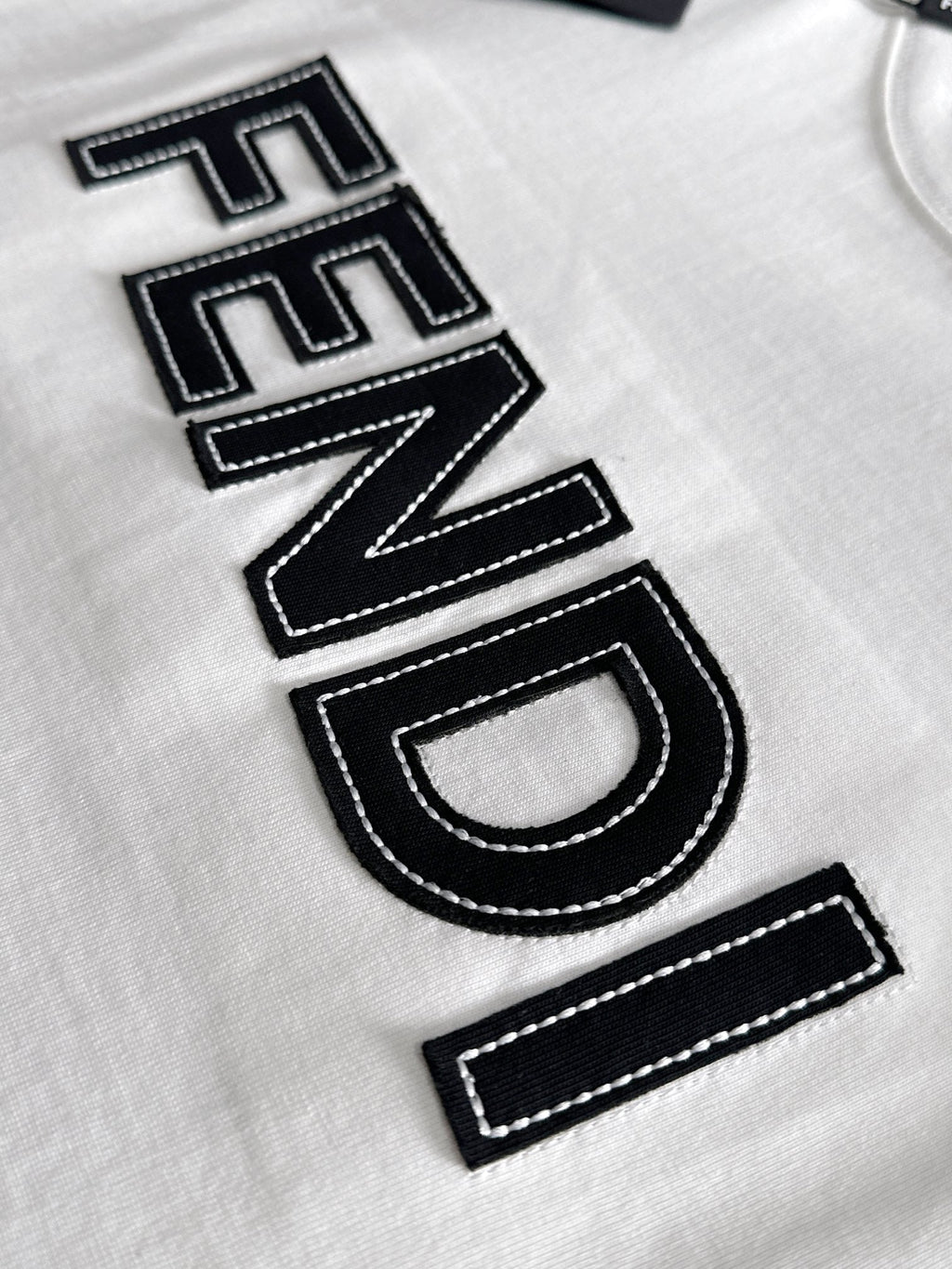 FENDI 26S SHORT SLEEVE T-SHIRT 166