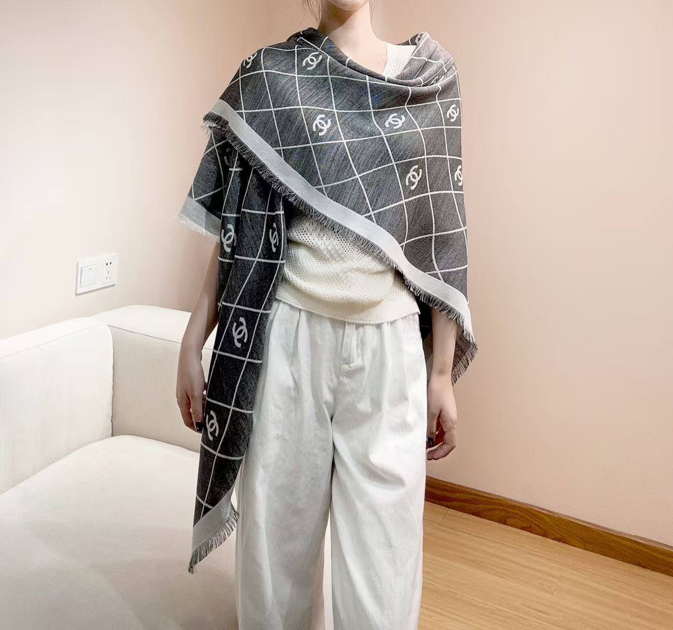 CHANEL 26S SCARF 140 IN SILK 309416