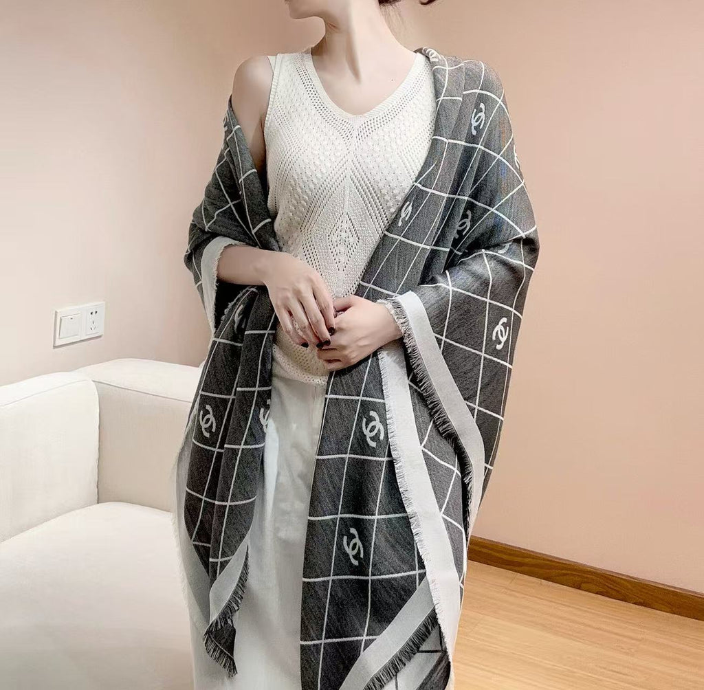 CHANEL 26S SCARF 140 IN SILK 309416