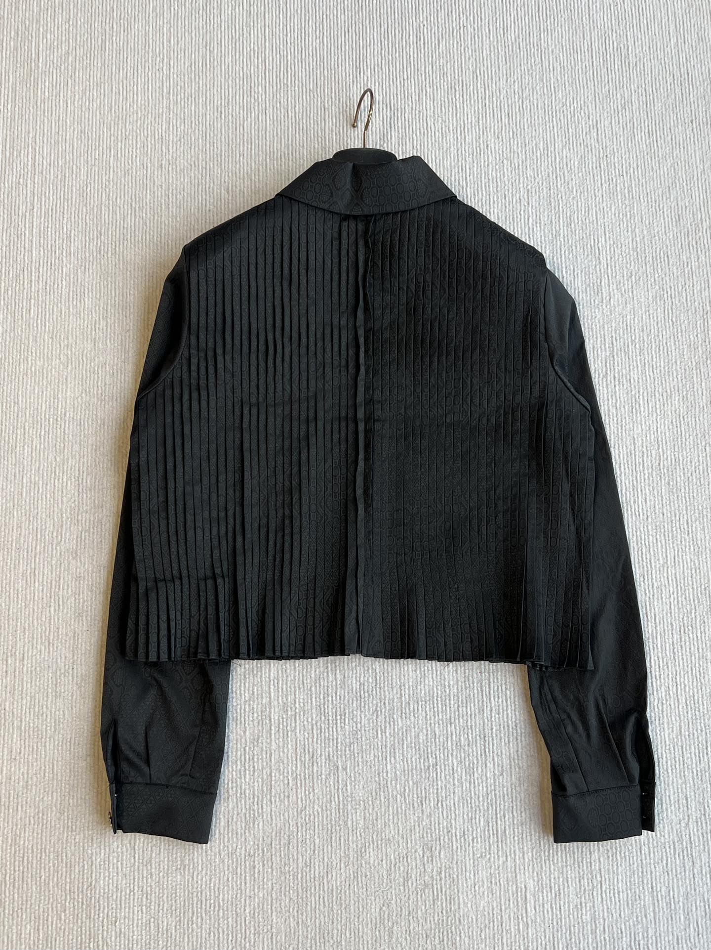 CHANEL PLEATED SHIRT STYLE 31