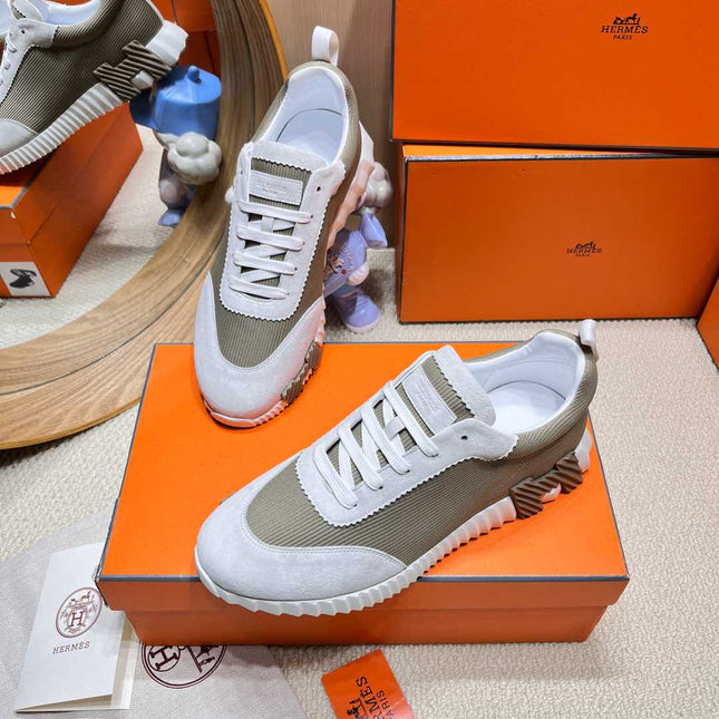 BOUNCING SNEAKER IN PALE GRAY SUEDE AND WOOD BROWN KNIT