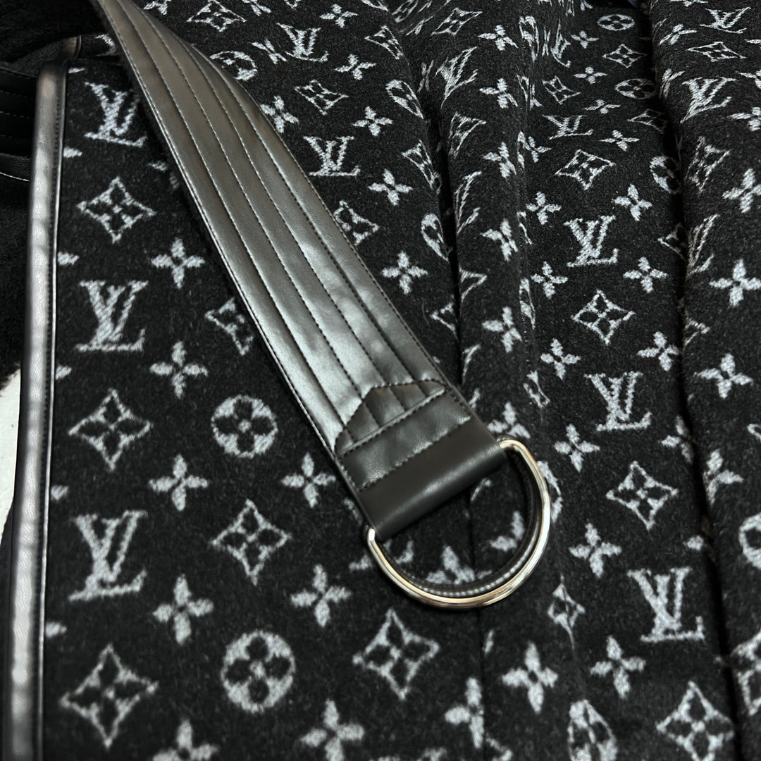 DIOR HOODED COAT IN BLACK WOOL