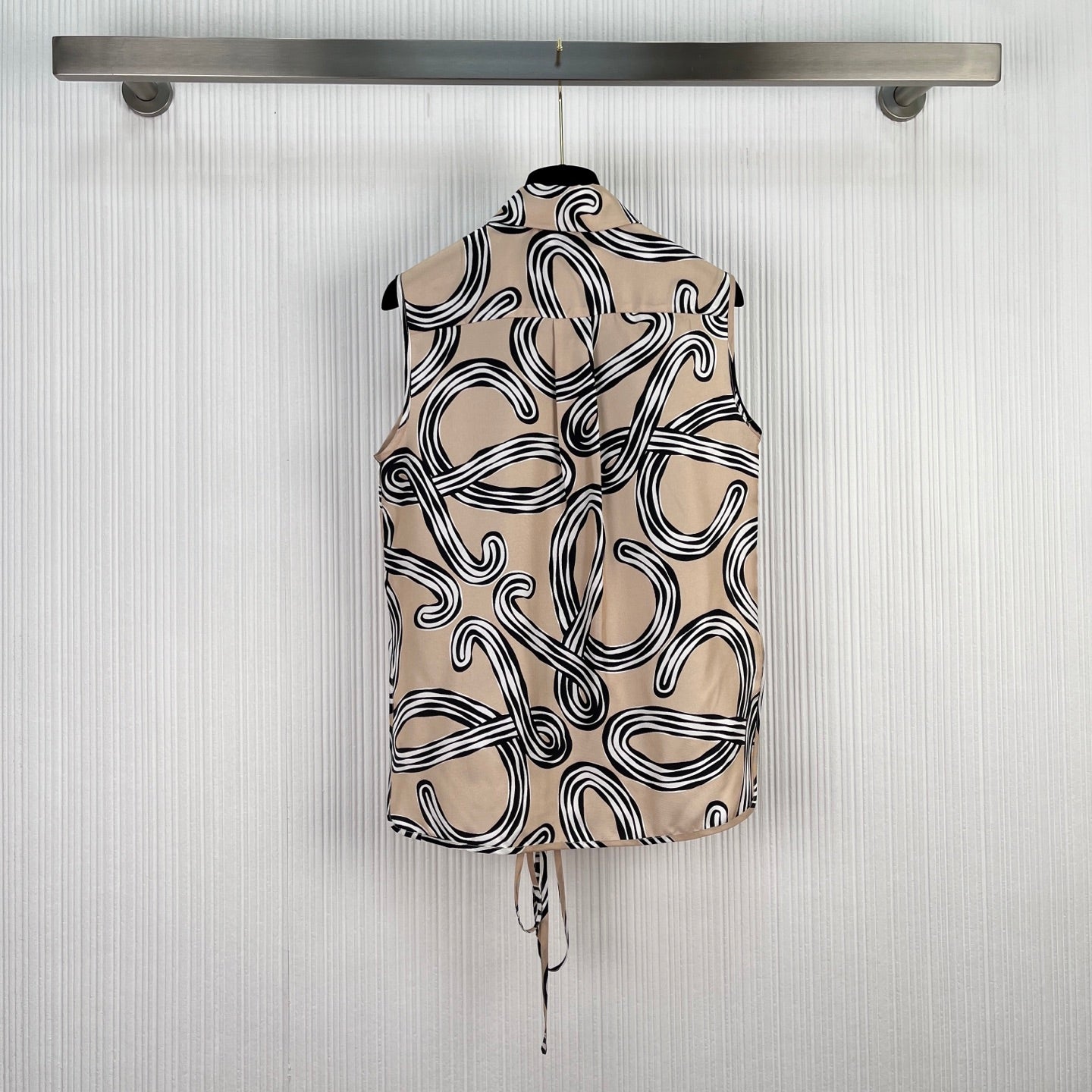 LOEWE 26S SLEEVELESS SHIRT 508