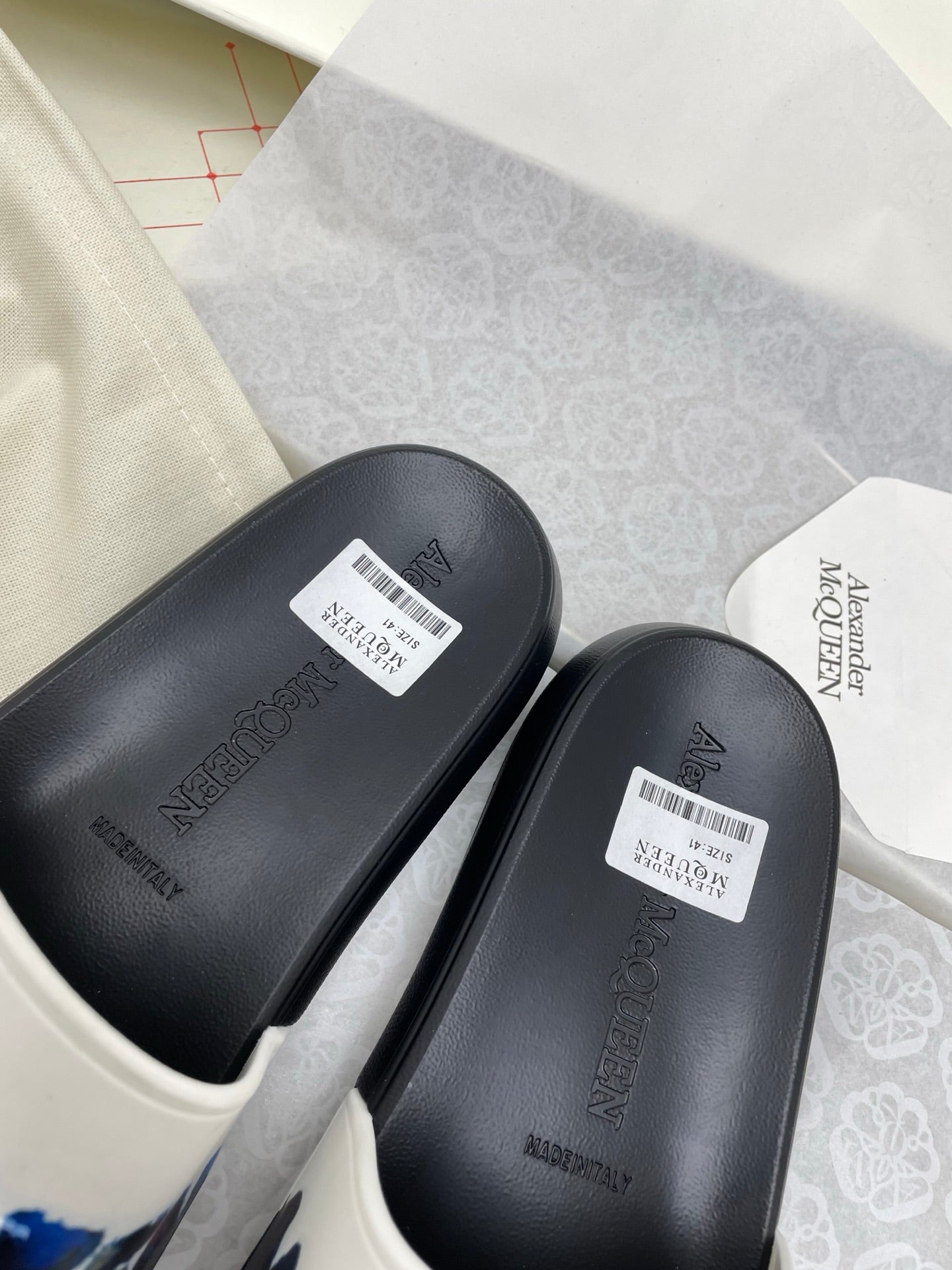 SLIDES SANDAL IN BLACK TPU WHITE STRAP WITH 3D LOGO