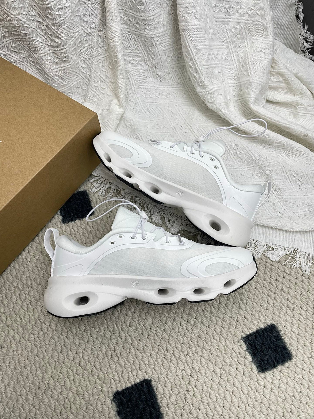 LOEWE 26S CLOUDSOLO SNEAKERS IN WHITE RECYCLED POLYESTER