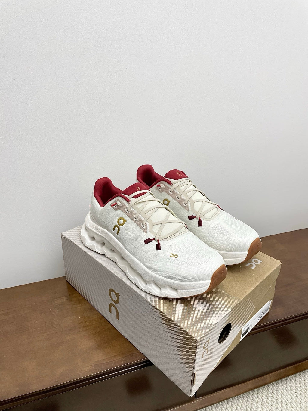 LOEWE 26S CLOUDTILT SNEAKER IN WHITE AND RED RECYCLED POLYESTER