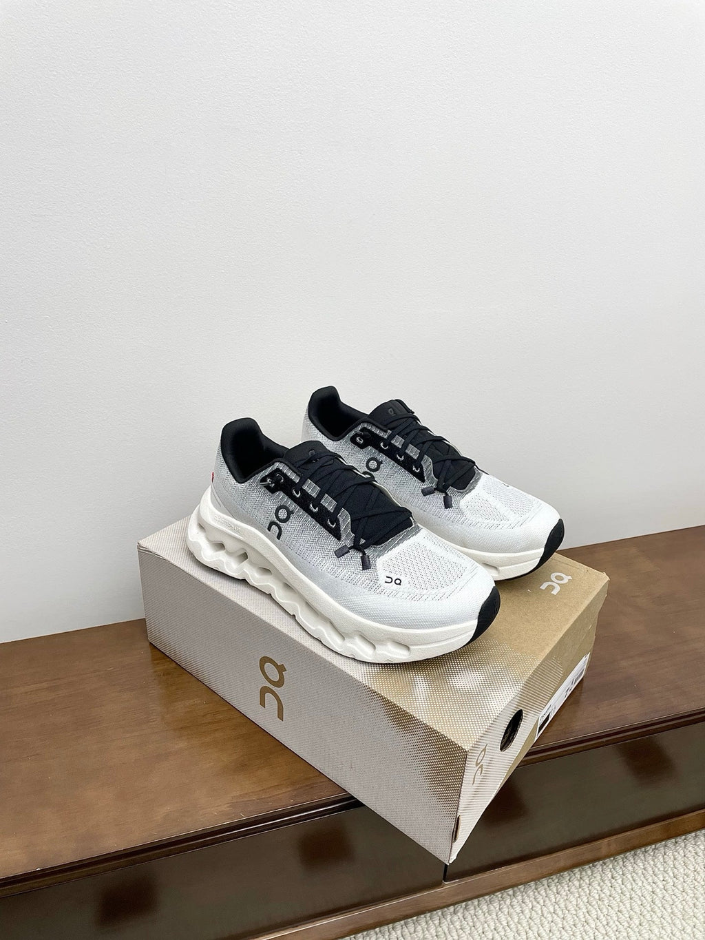 LOEWE 26S CLOUDTILT SNEAKER IN BLACK IVORY RECYCLED POLYESTER