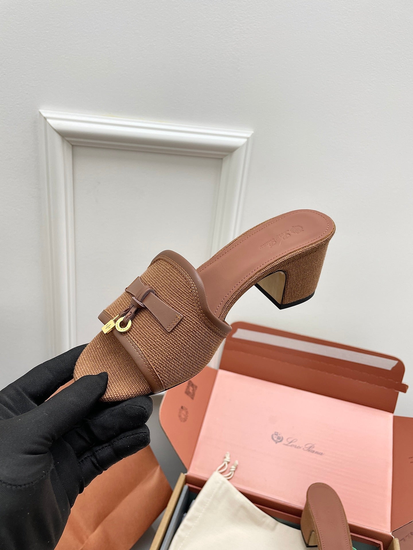 LP 26S HIGH HEEL SANDALS IN BROWN CANVAS AND CALFSKIN